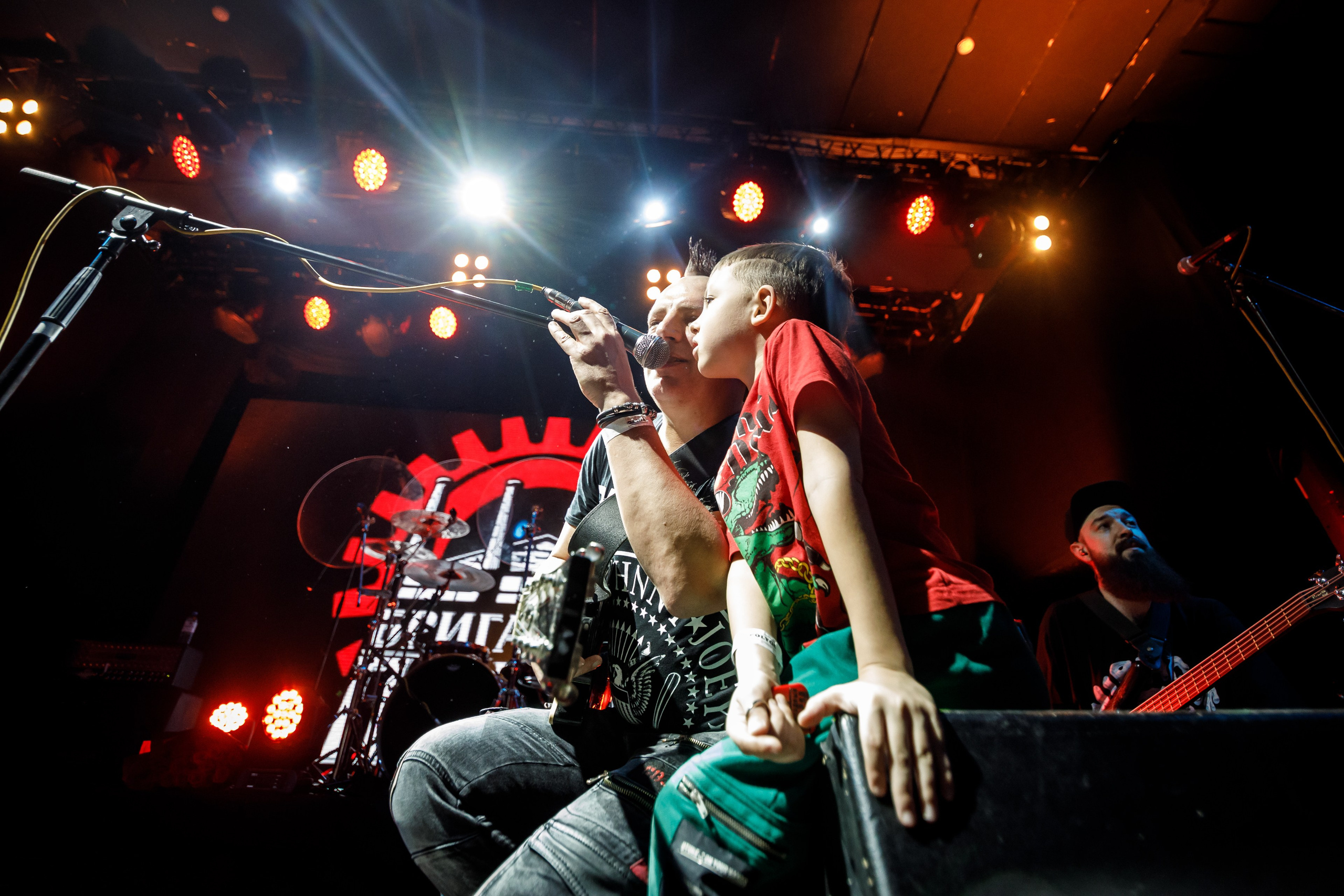 БРИГАДНЫЙ ПОДРЯД. Фотограф Елена Богачева (lenalena_na_na_na)