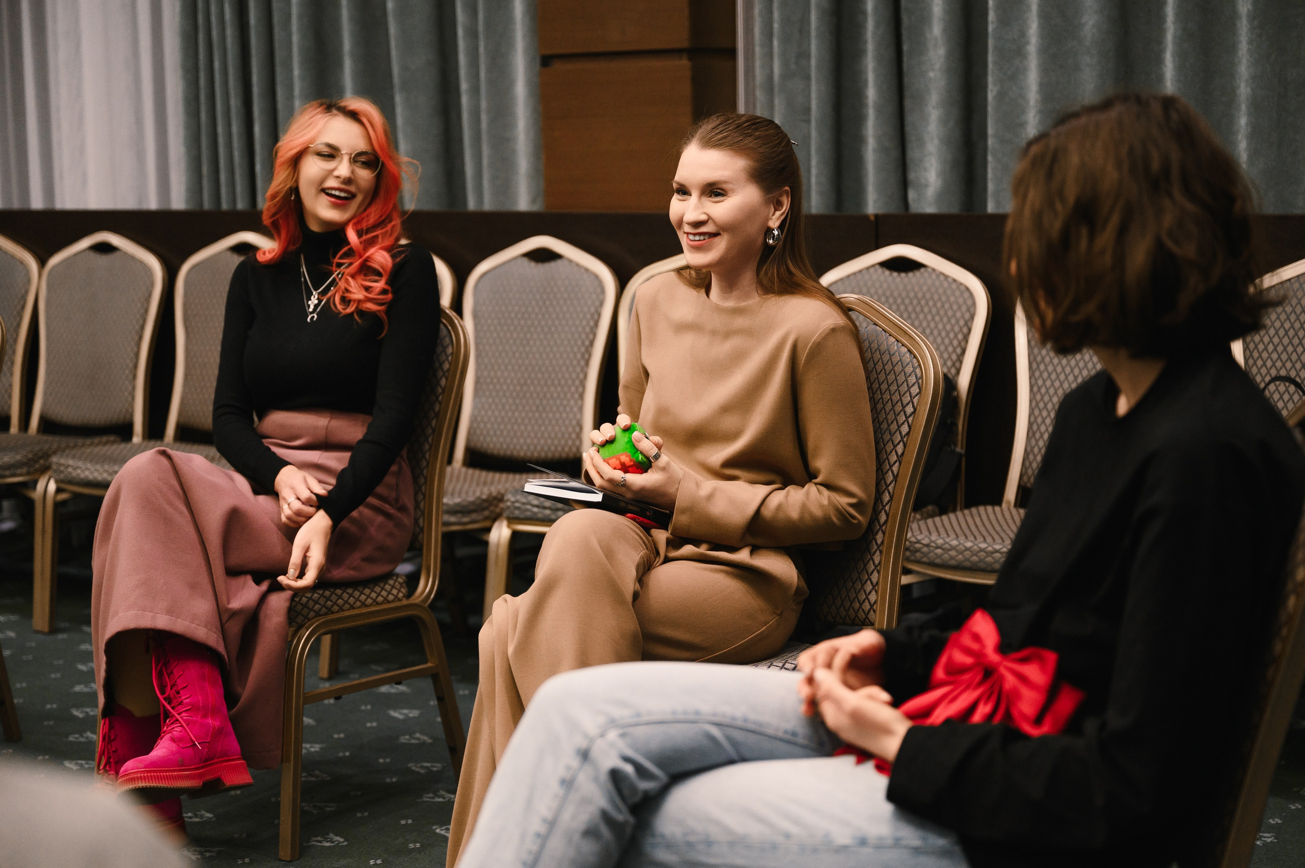 «Театр в квадрате». Клуб Читалка. Wedding and family photographer USA