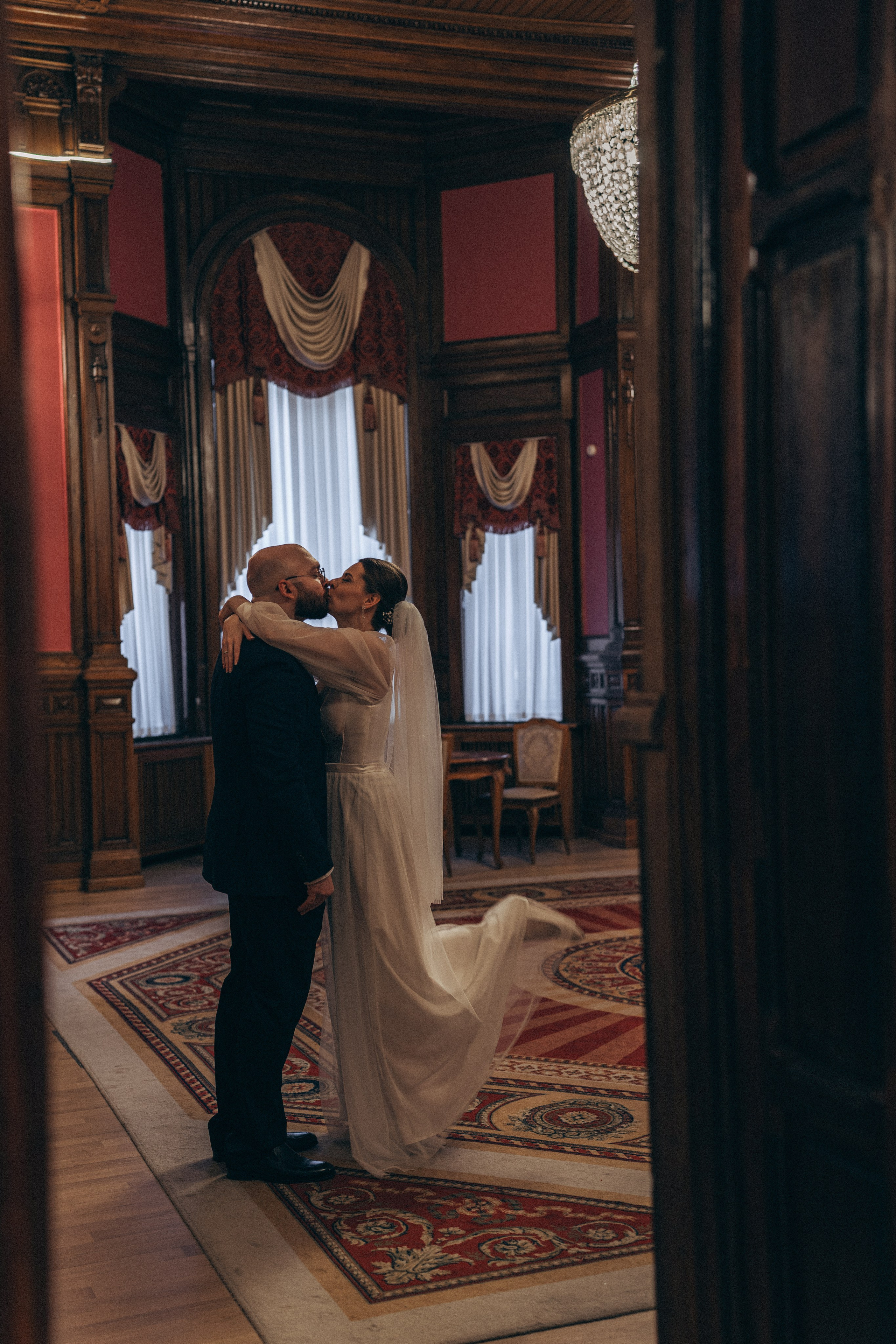 СВАДЕБНАЯ СЬЕМКА ВО ВТОРОМ ДВОРЦЕ (ДЕКАБРЬ) ТАКЖЕ СЬЕМКА В СТУДИИ НА ЧЕРНЫШЕВСКОЙ. Профессиональный фотограф, Санкт-Петербург — Виктория Богомолова