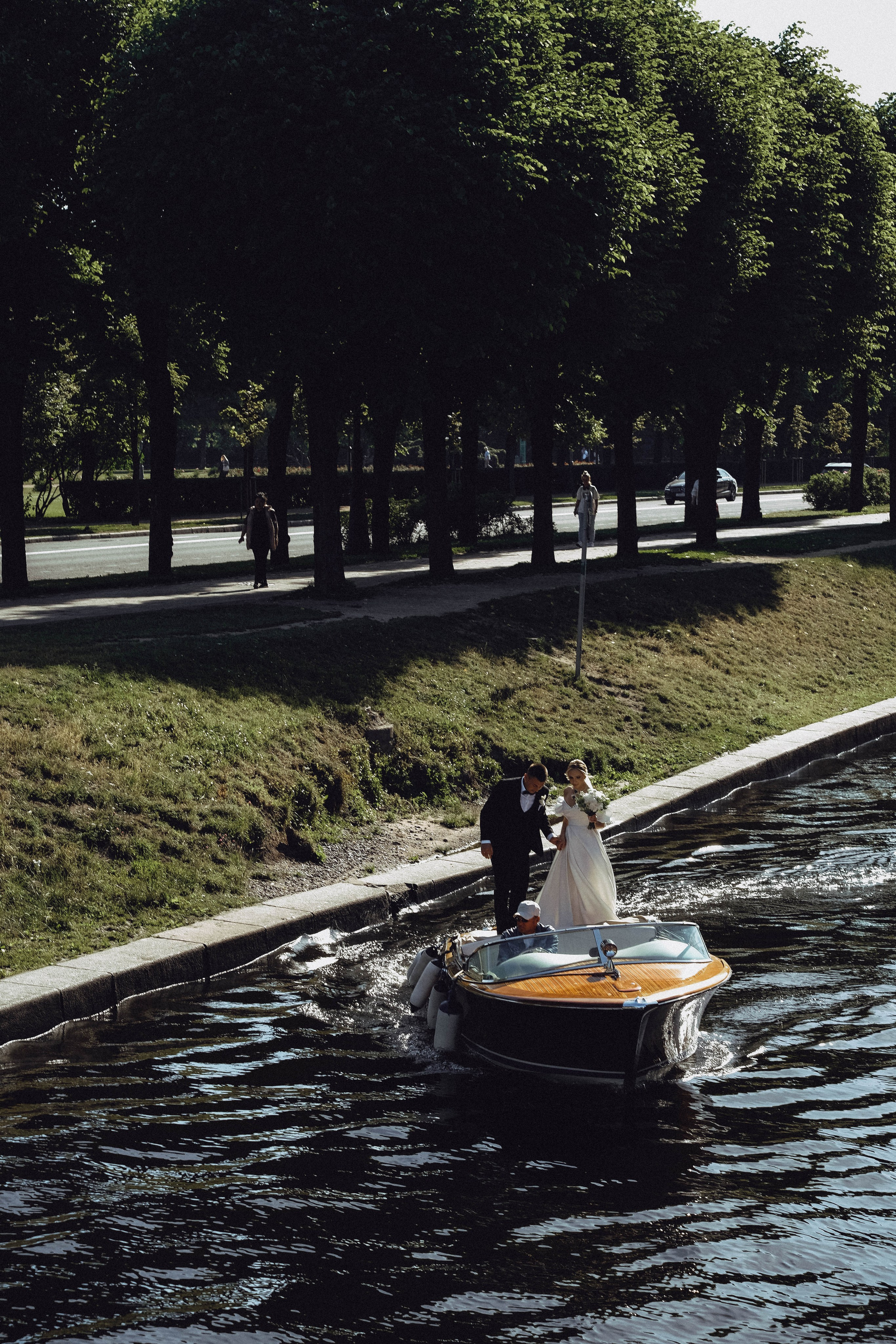 СВАДЕБГНАЯ ПРОГУЛКА ПО КАНАЛ САНКТ-ПЕТЕРБУРГА НА КАТЕРЕ. Профессиональный фотограф, Санкт-Петербург — Виктория Богомолова