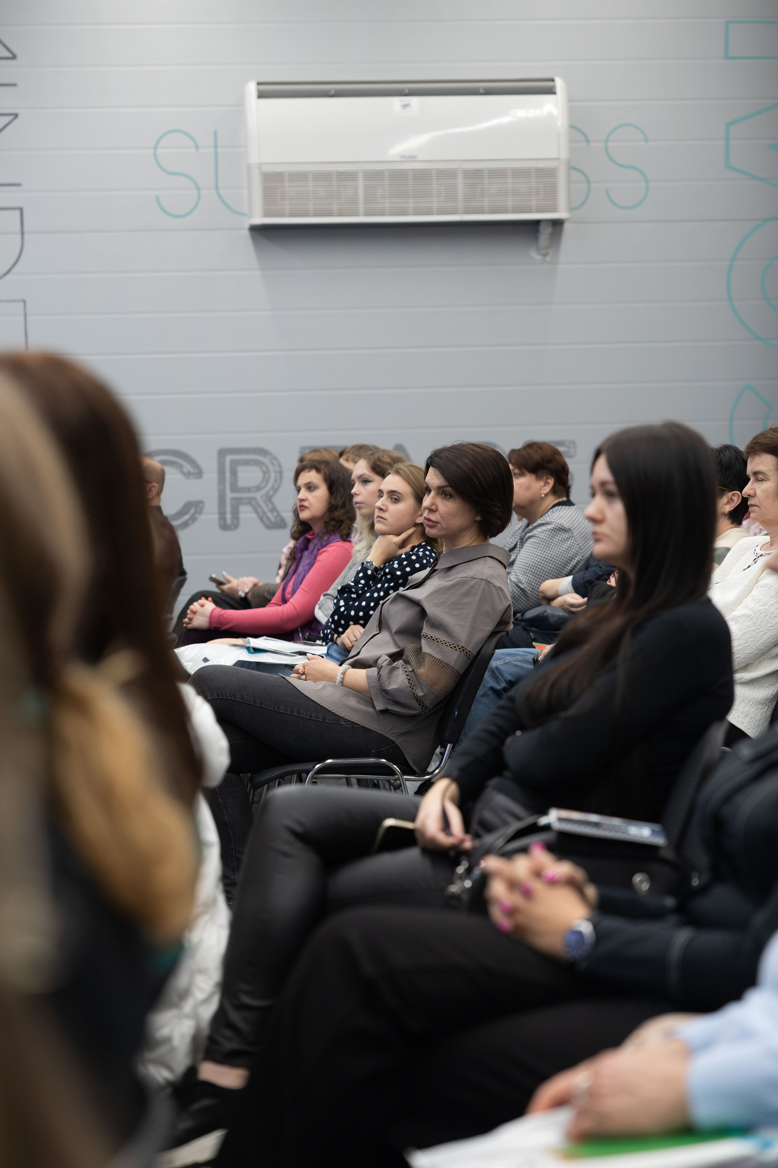 Репортажная съемка конференции. Любовь Юсупова. Фотограф