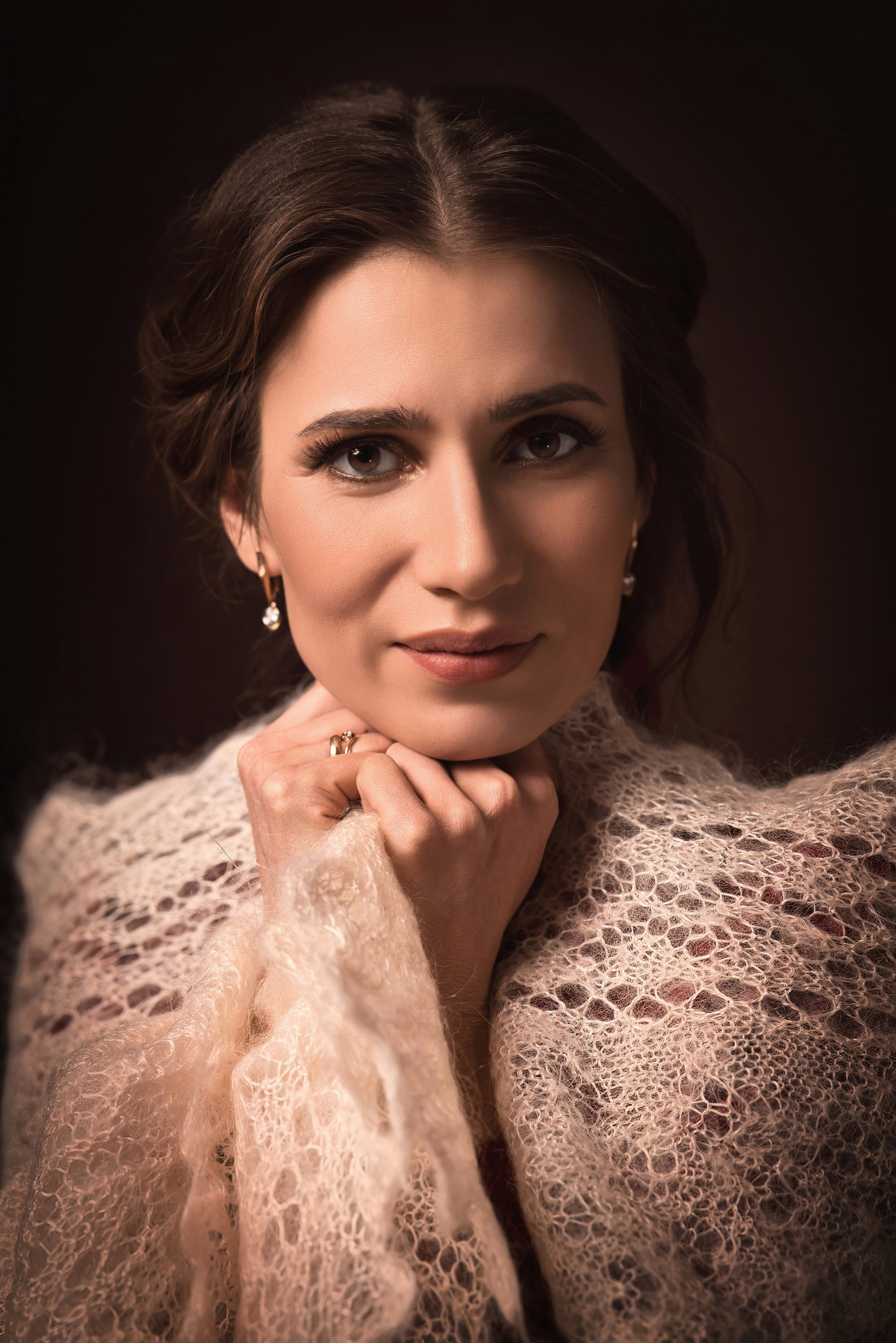 В шали. Фотограф Денис Кривопусков