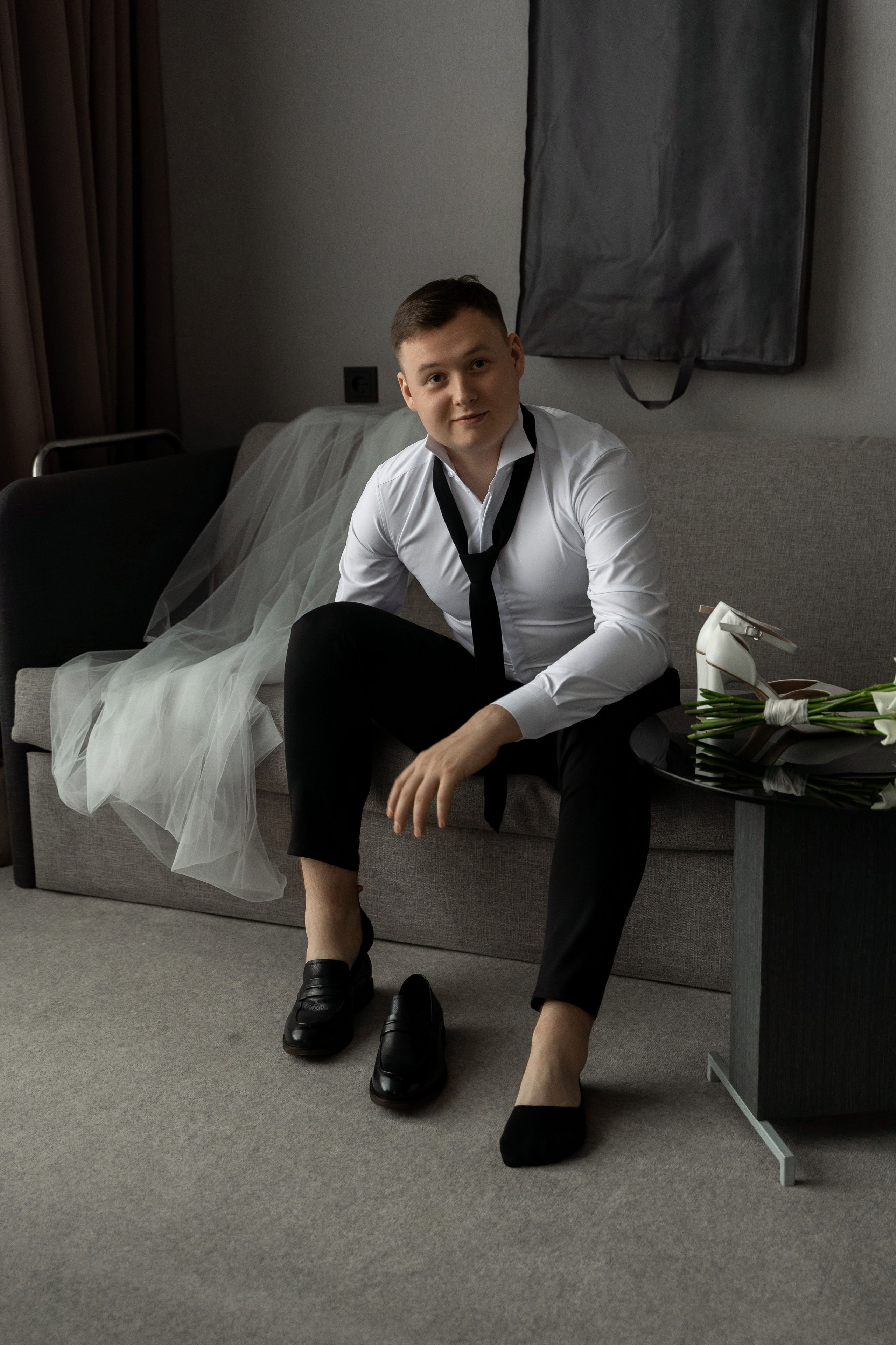 Свадебная фотосессия в Екатеринбурге, фотосессия у Оперного театра, сборы в отеле. Фотограф Татьяна Мамонтова