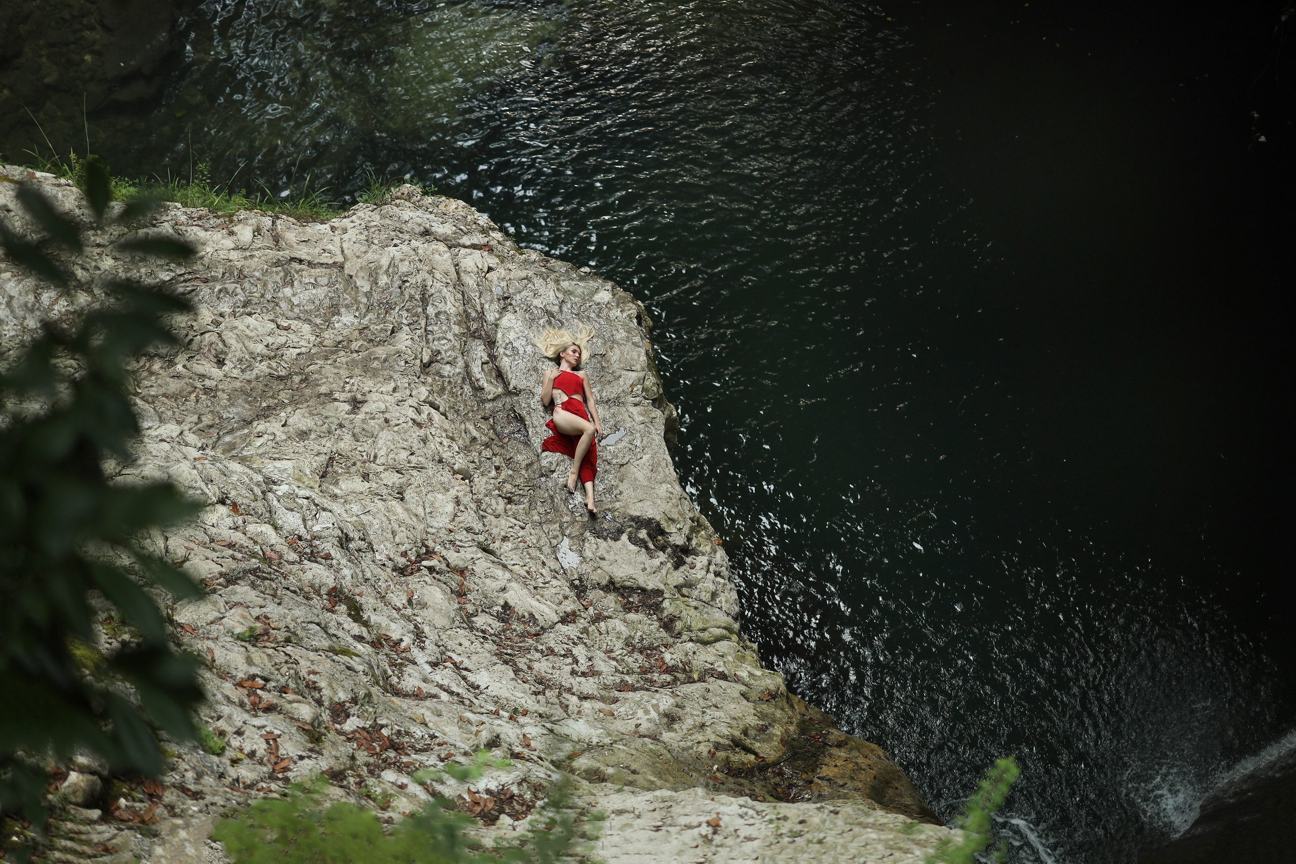 Фотосессия на Ольгинском водопаде для Ирины. Свадебный и семейный фотограф в Абхазии Жанна Соснина