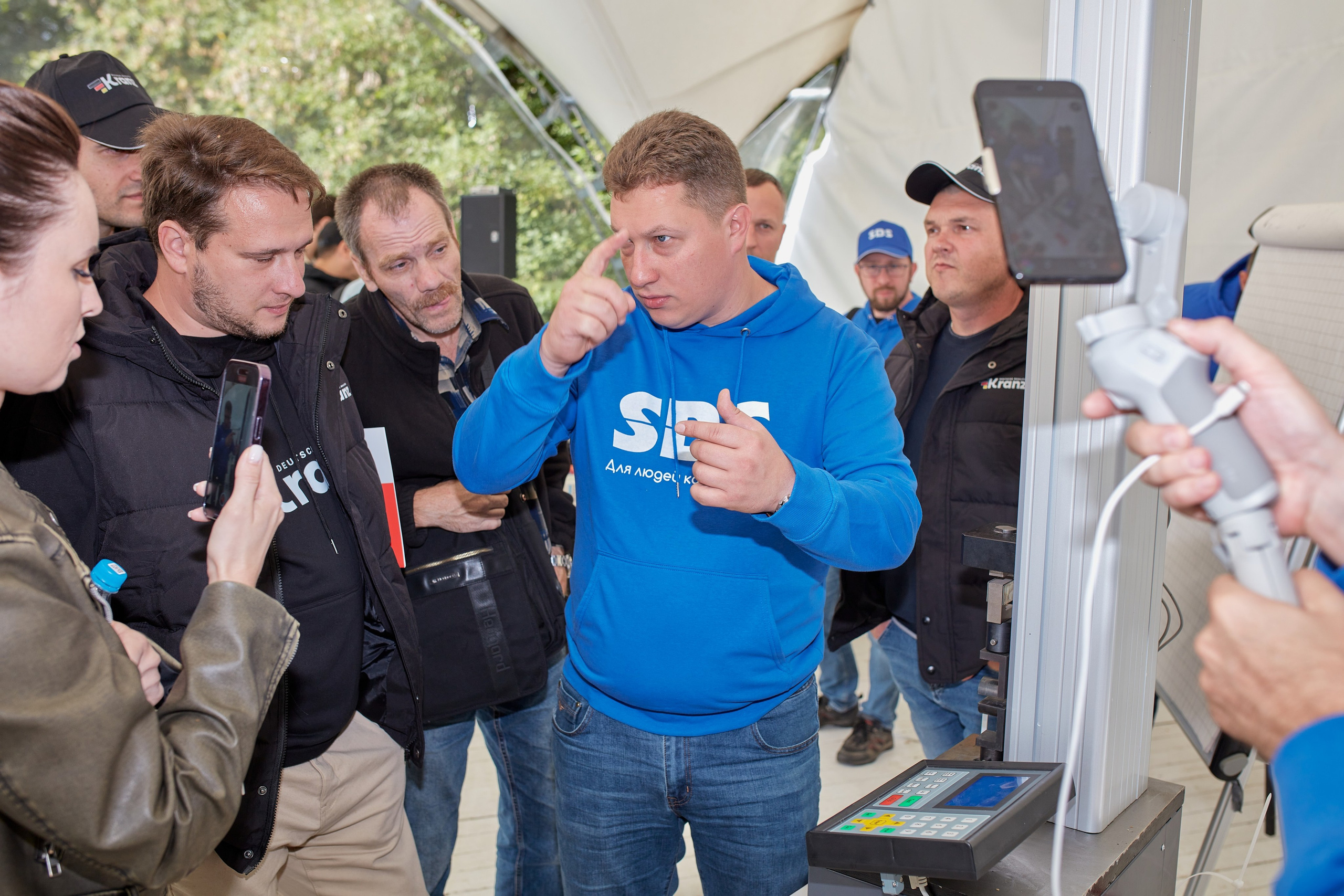 Форм электромонтажников Rexant и Kranz. Коммерческий фотограф в Москве Павел Володин — фотосъемка для бизнеса