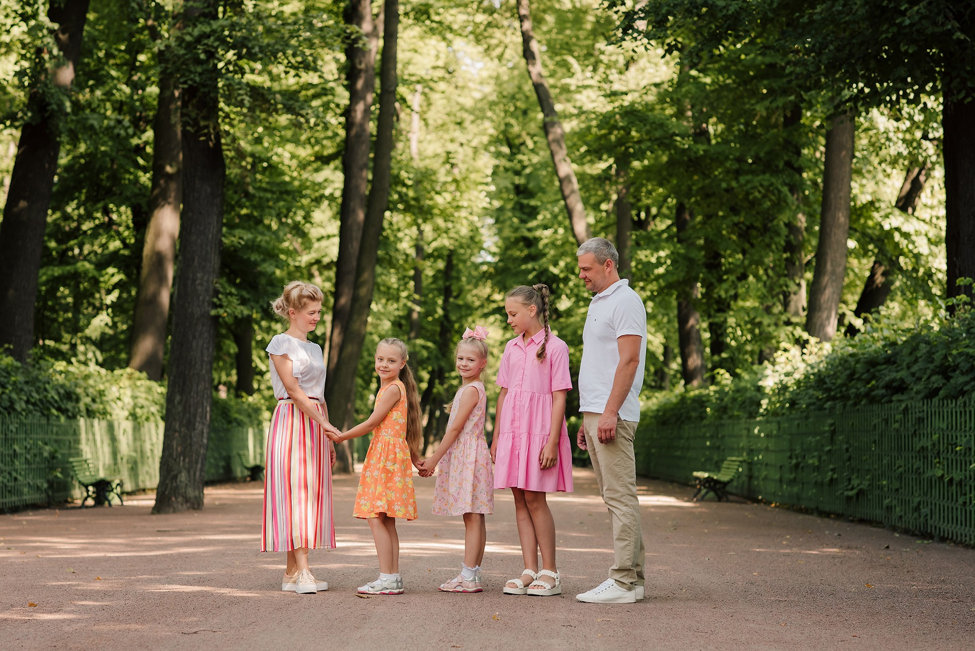 Семейная прогулка. Летний сад. Семейный и Свадебный фотограф. Санкт-Петербург. Пушкин
