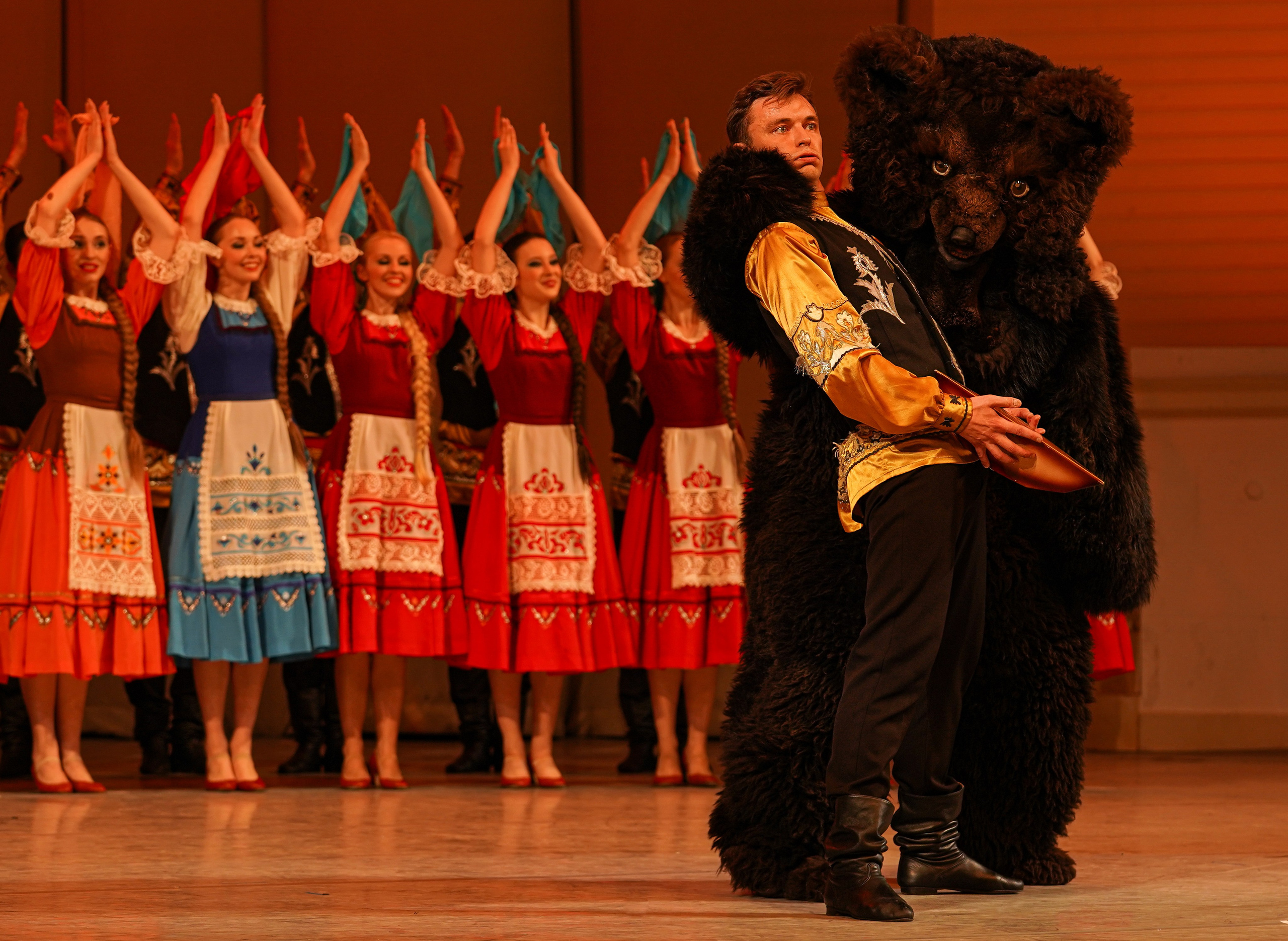 Ансамбль «Берёзка» им. Н. С. Надеждиной. Фотограф Николай Костюк