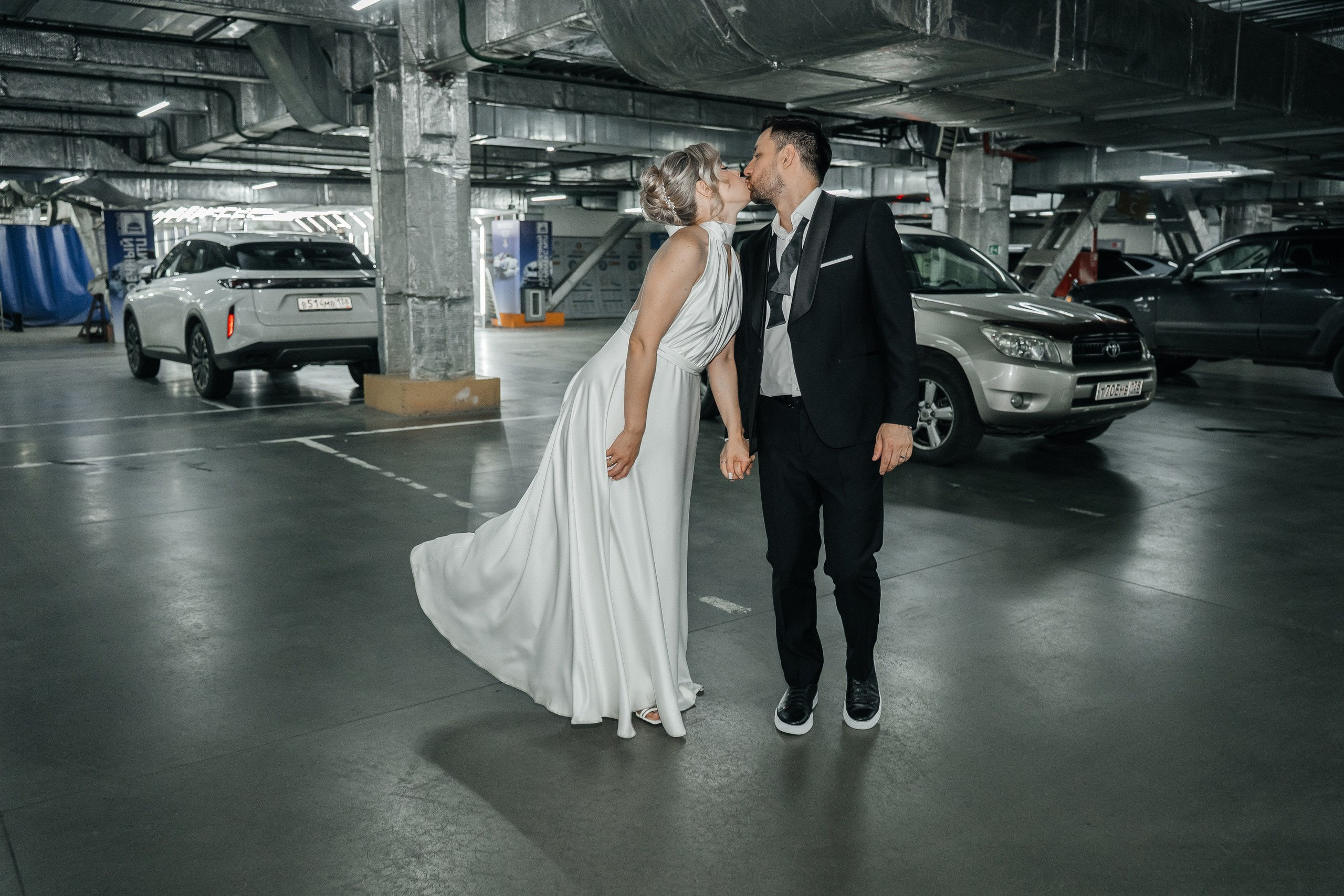 В отели. Для тех, кто не ждёт удачи, а создаёт её. Каждая фотосессия — это твой момент, твой стиль, твой успех. 📸