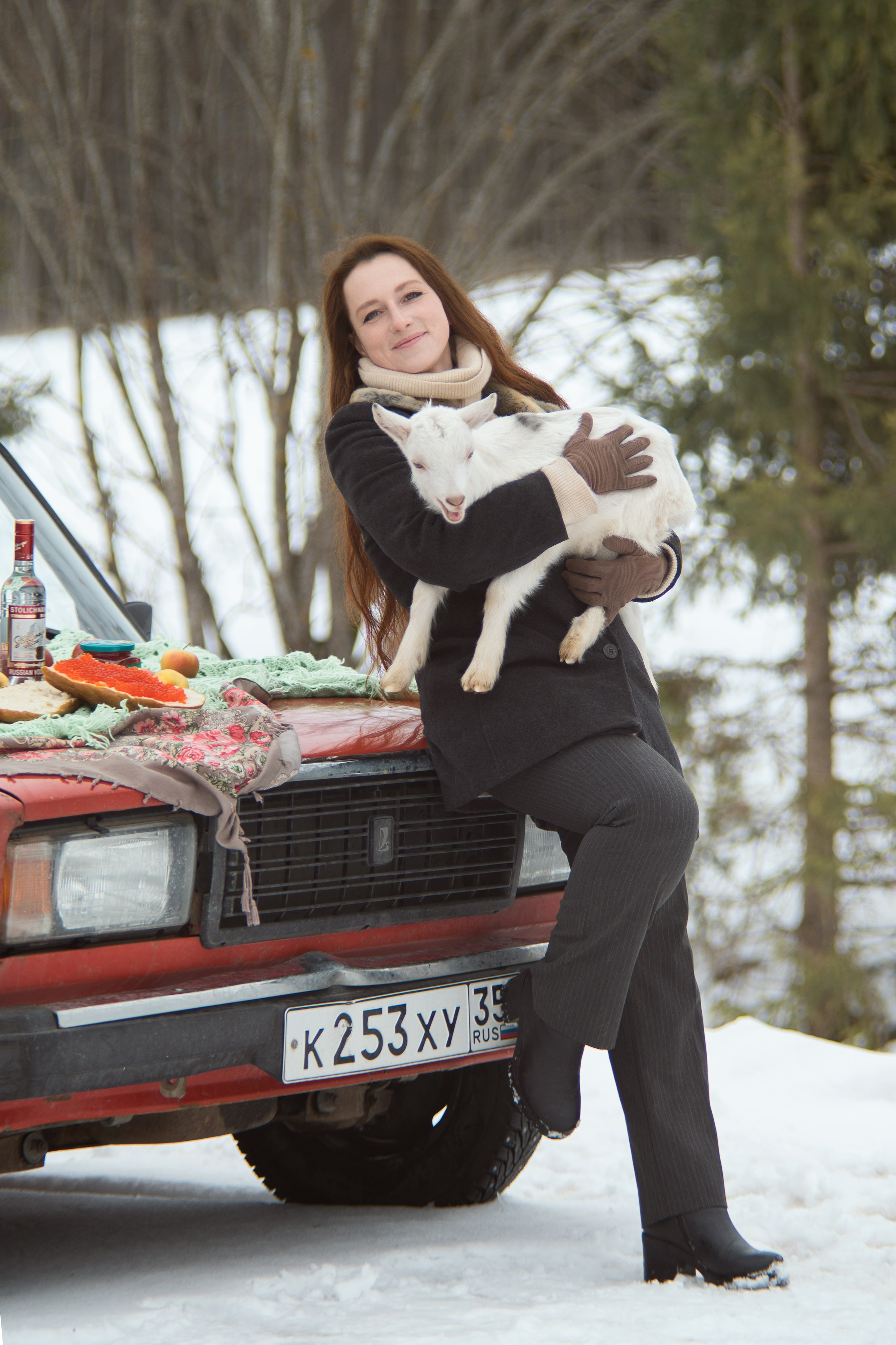 Анастасия и ее красный жигуль. Творческий фотограф Вологда