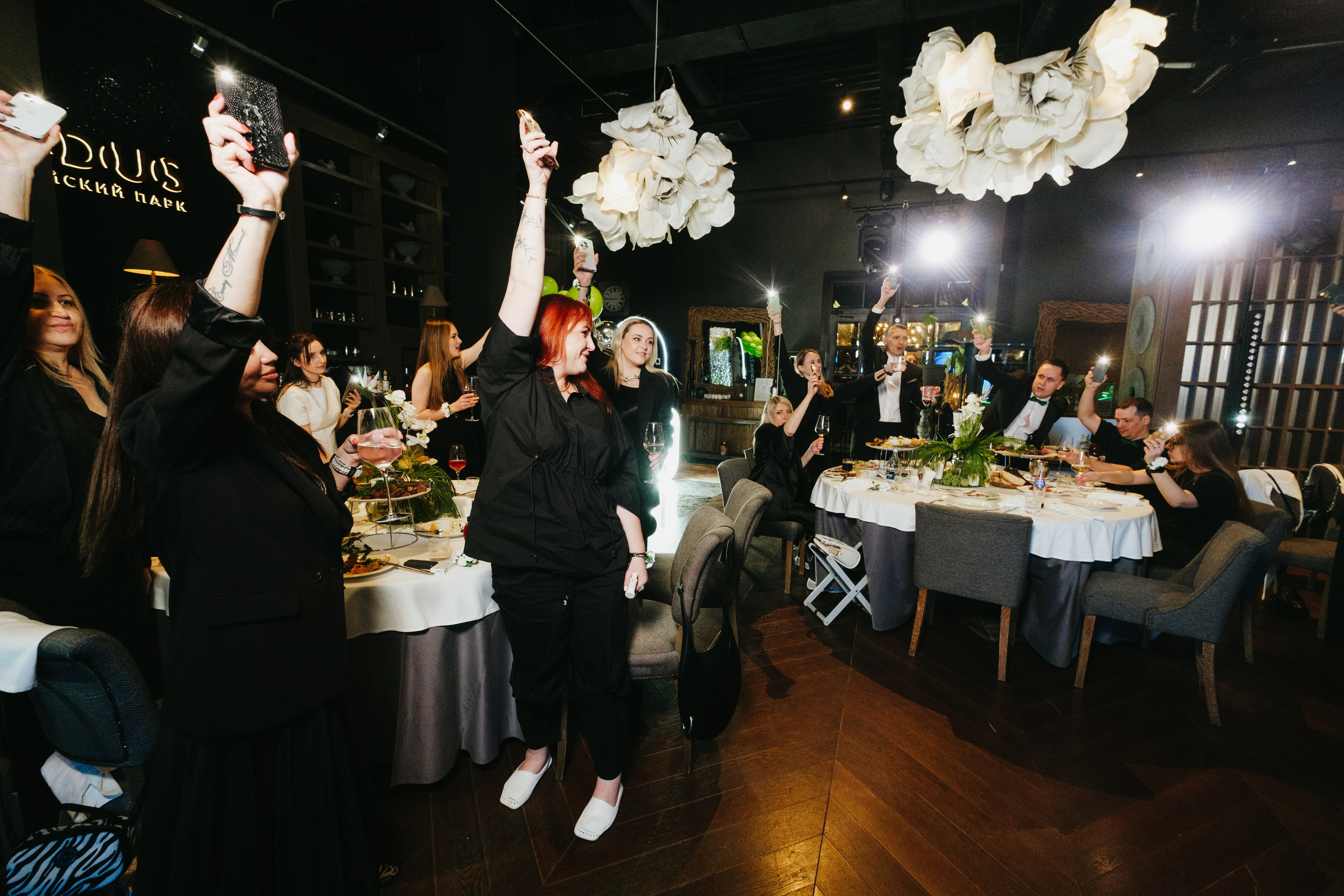 Корпоратив в Сириусу (Адлер) 10 лет компании. Свадебный фотограф Денис Ожигин в Краснодаре и крае. Эмоциональная и стильная съемка вашего дня