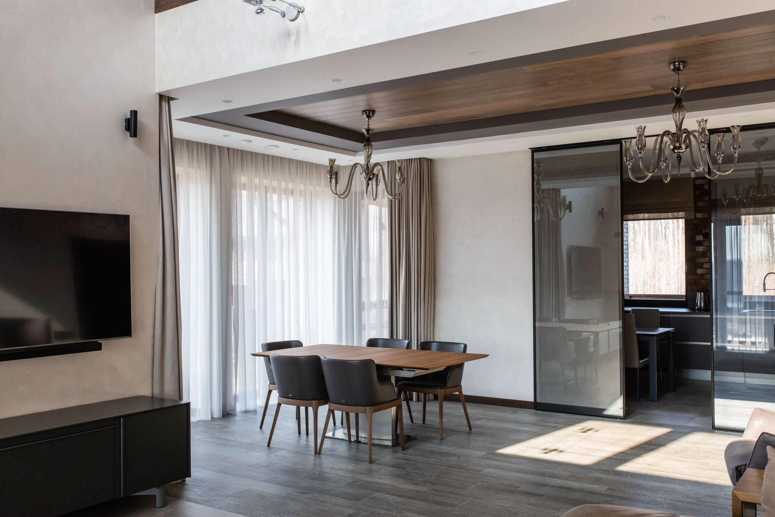 Дом на берегу Волги. Главная