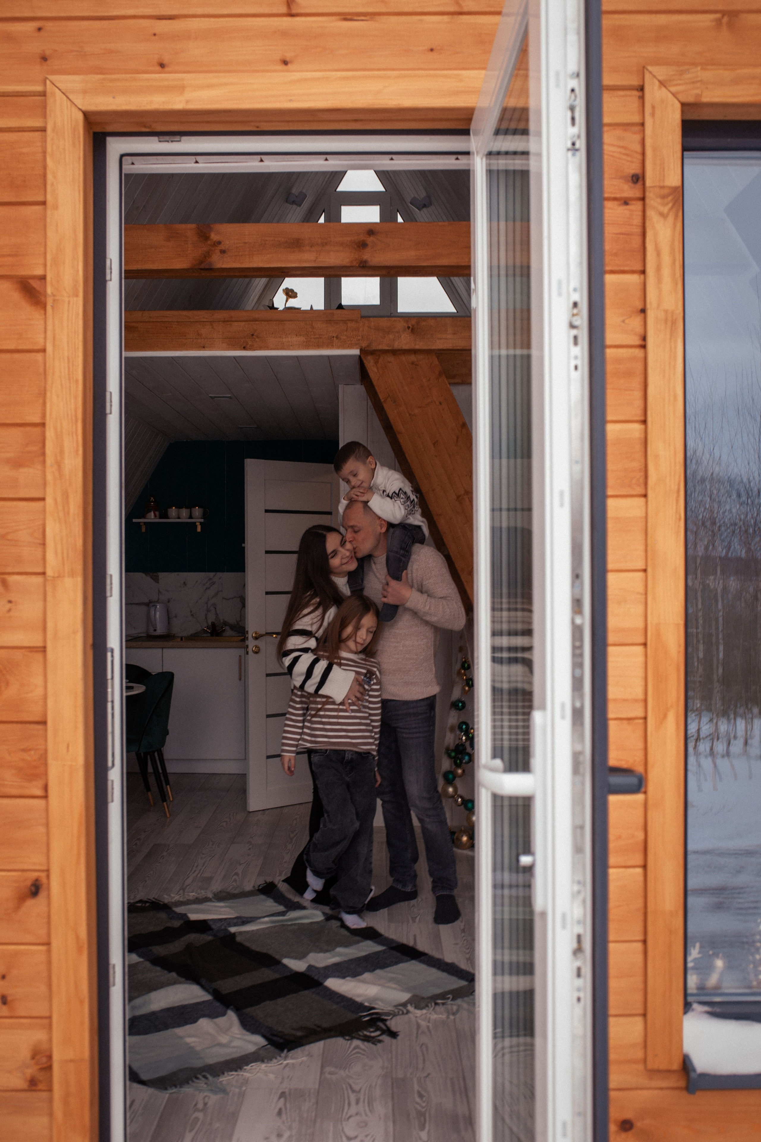 Мария с семьёй