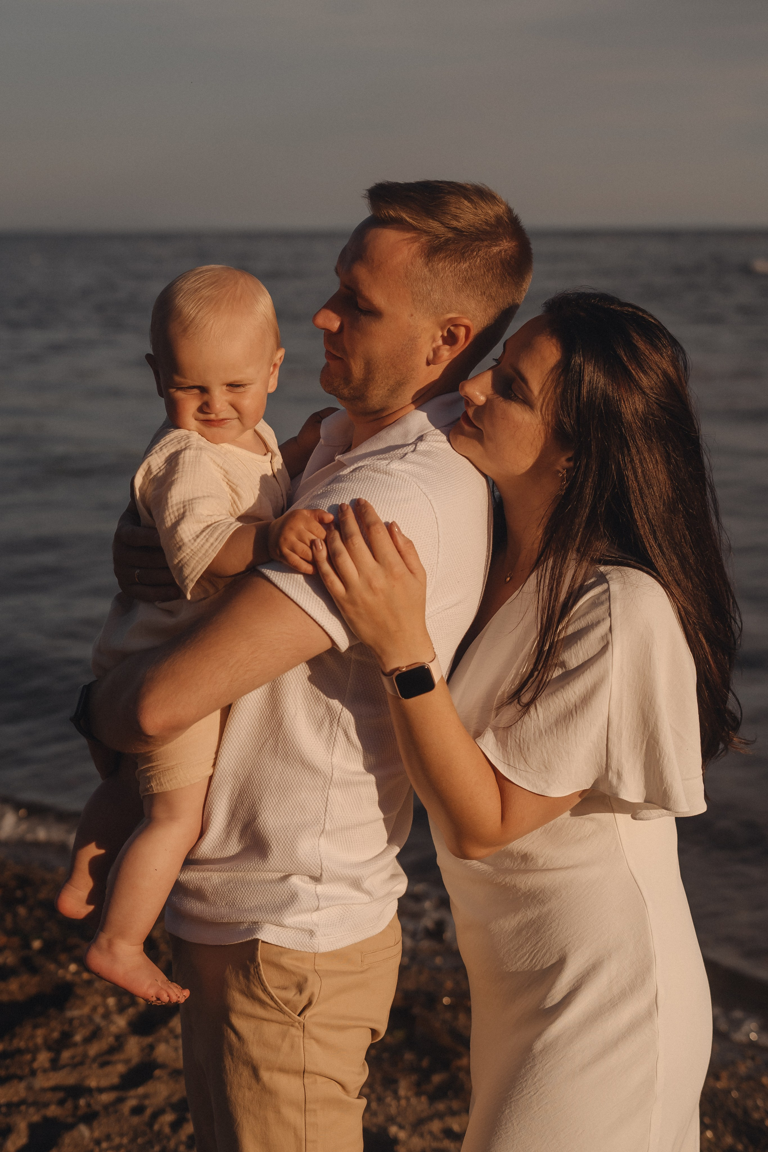 Семейная фотосессия на море сахалин. Фотограф сахалин