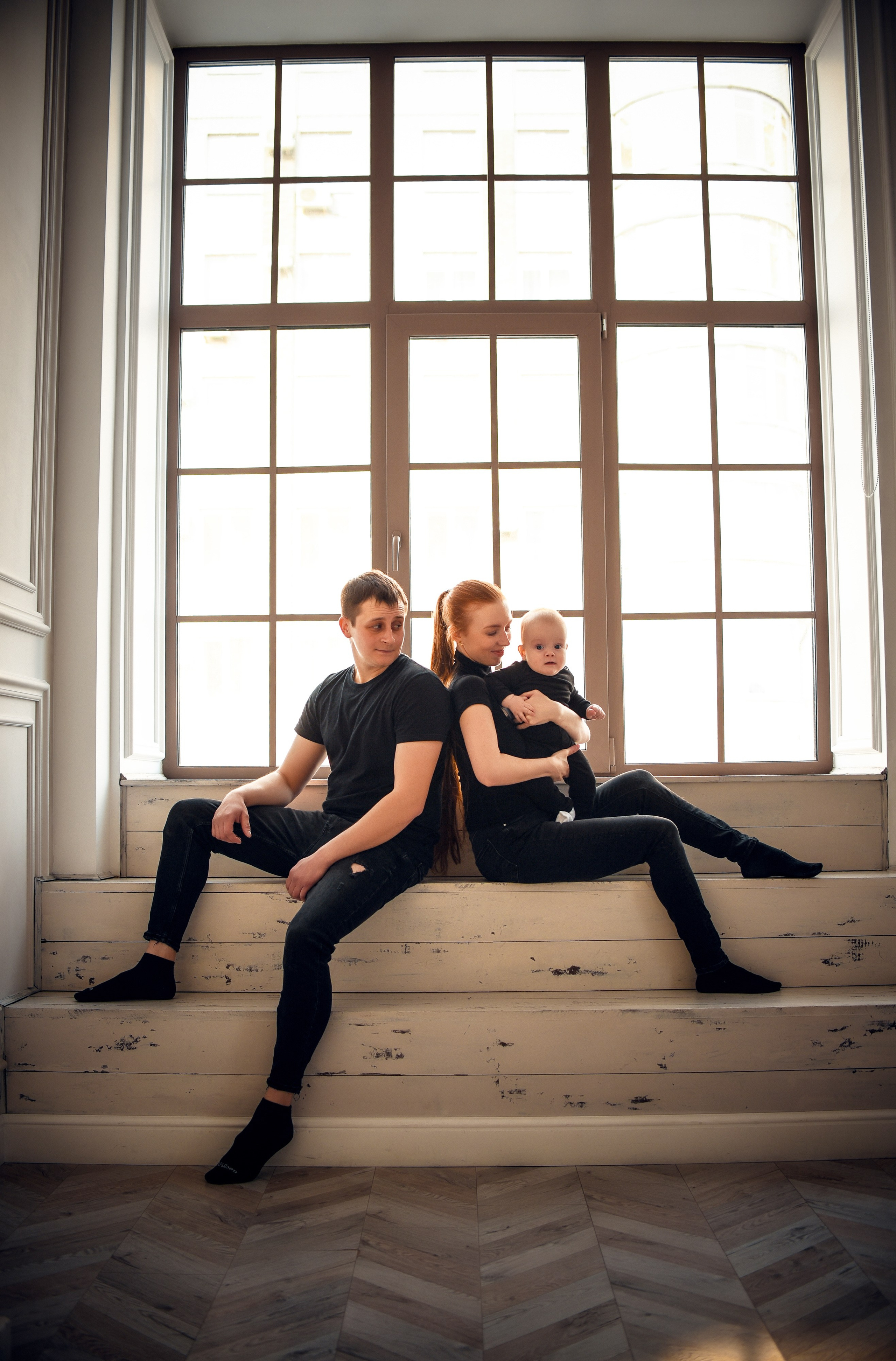 Семейная студийная фотосессия 3. Свадебный, семейный, детский, контент фотограф в Омске Максим Ильин