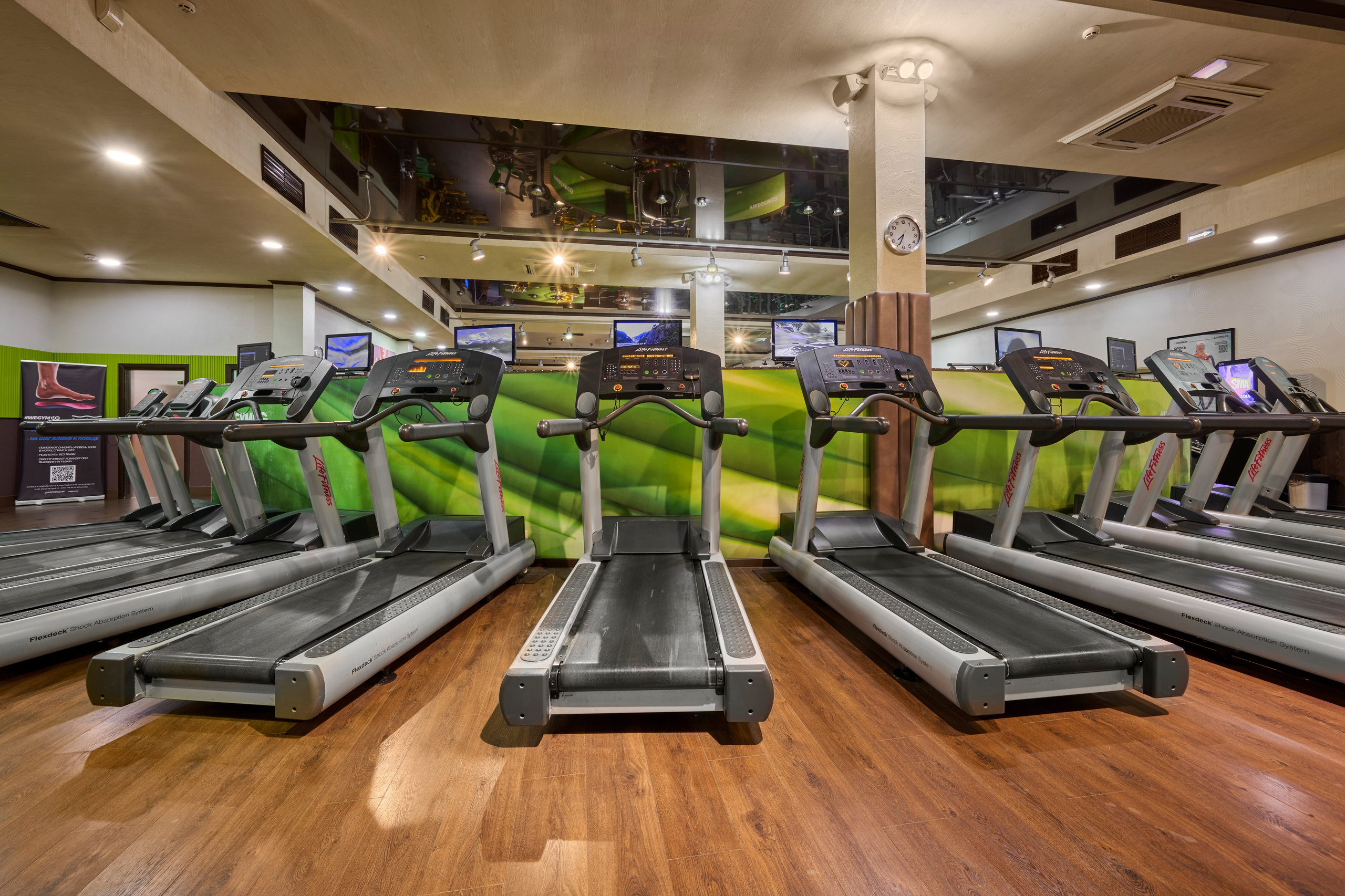 Интерьерная съемка финесклуба WeGym ферганская. Спортивный фитнес фотограф-видеограф Алексей Нестеров