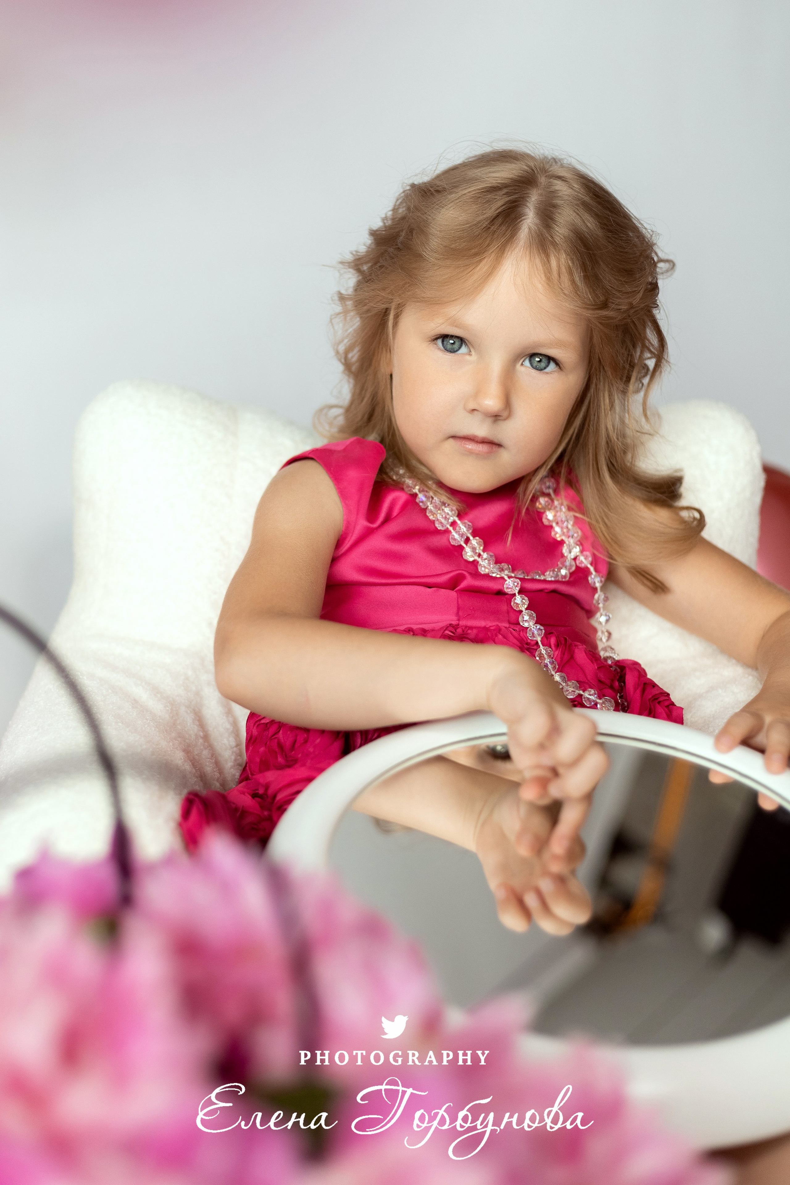 «Модница в розовом» В моей студии. Вероника и Александра. 2024. Фотограф Пермь. Свадьбы. Семья и дети, школа, д. сад. Фотокниги