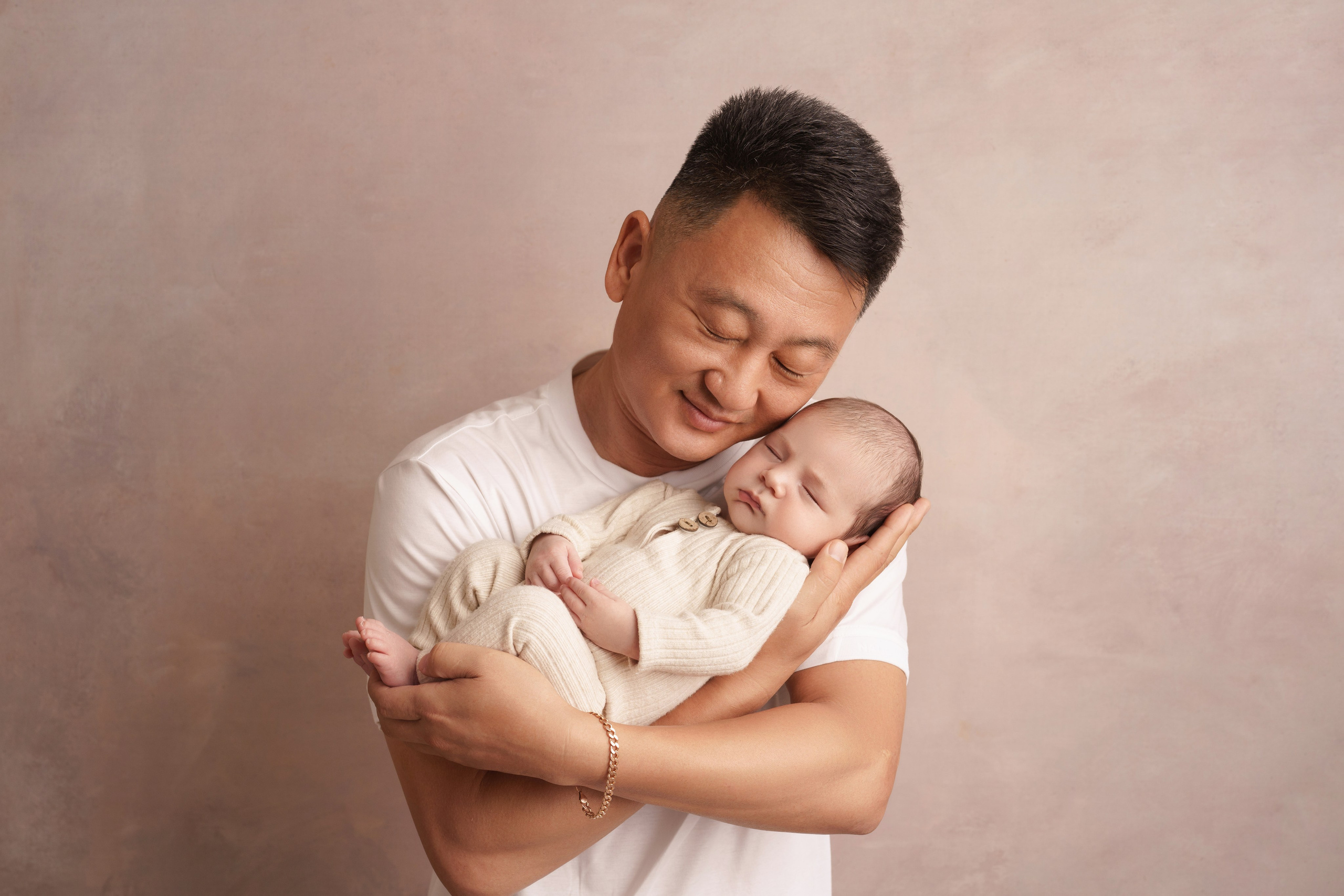 Семейные фотосессии с новорожденными | Трогательные кадры малышей и их близких в Москве и МО. Фотосессия новорожденных в Москве и Московской области | Профессиональный фотограф newborn — Татьяна Иванова