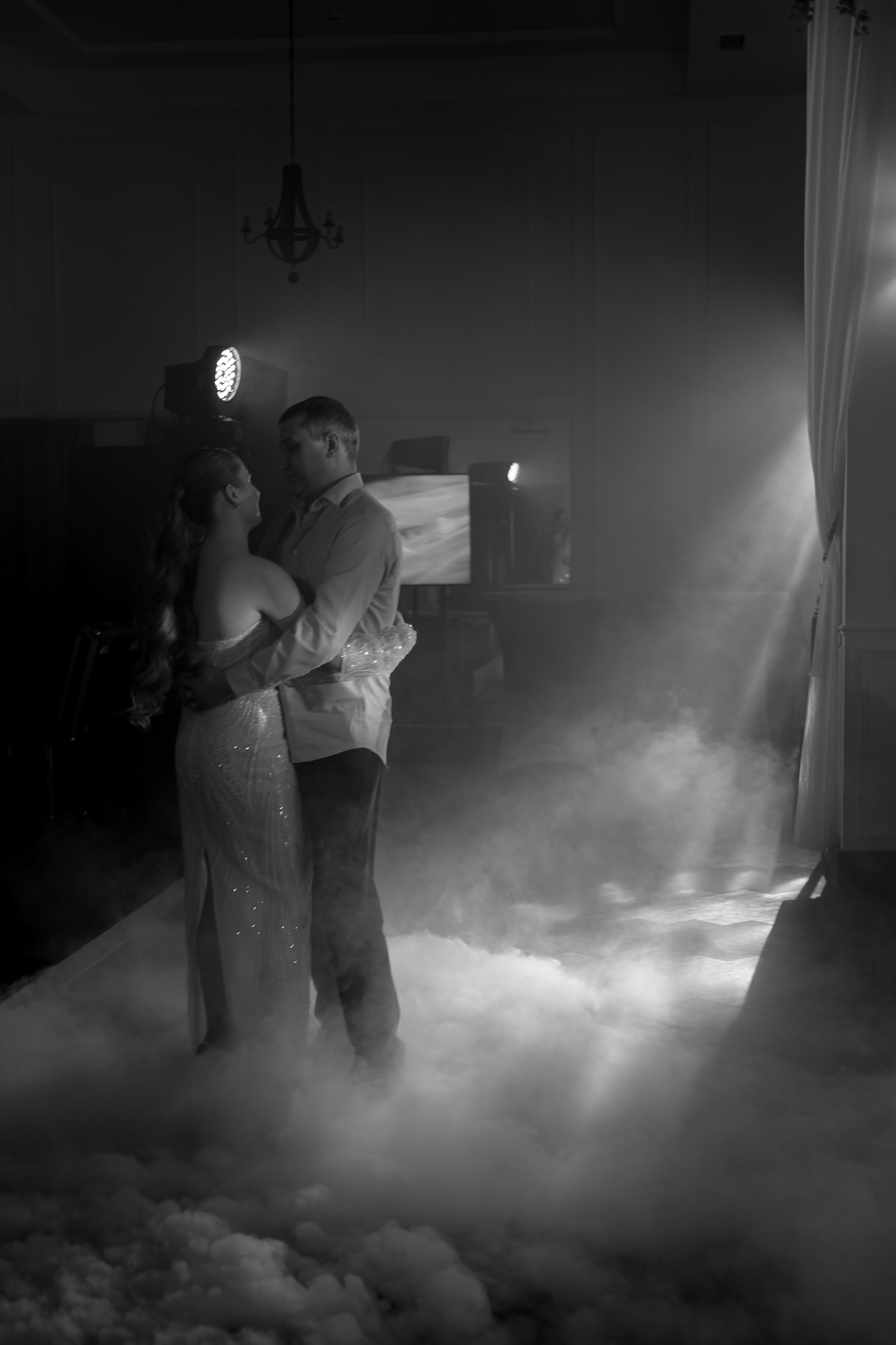 СВАДЕБНАЯ СЬЕМКА СБОРОВ В ОТЕЛЕ И ВЫЕЗД НА ЦЕРЕМОНИЮ (СНЯТО В СИБИРЕ В НИЖНЕВАРТОВСКЕ). Профессиональный фотограф, Санкт-Петербург — Виктория Богомолова