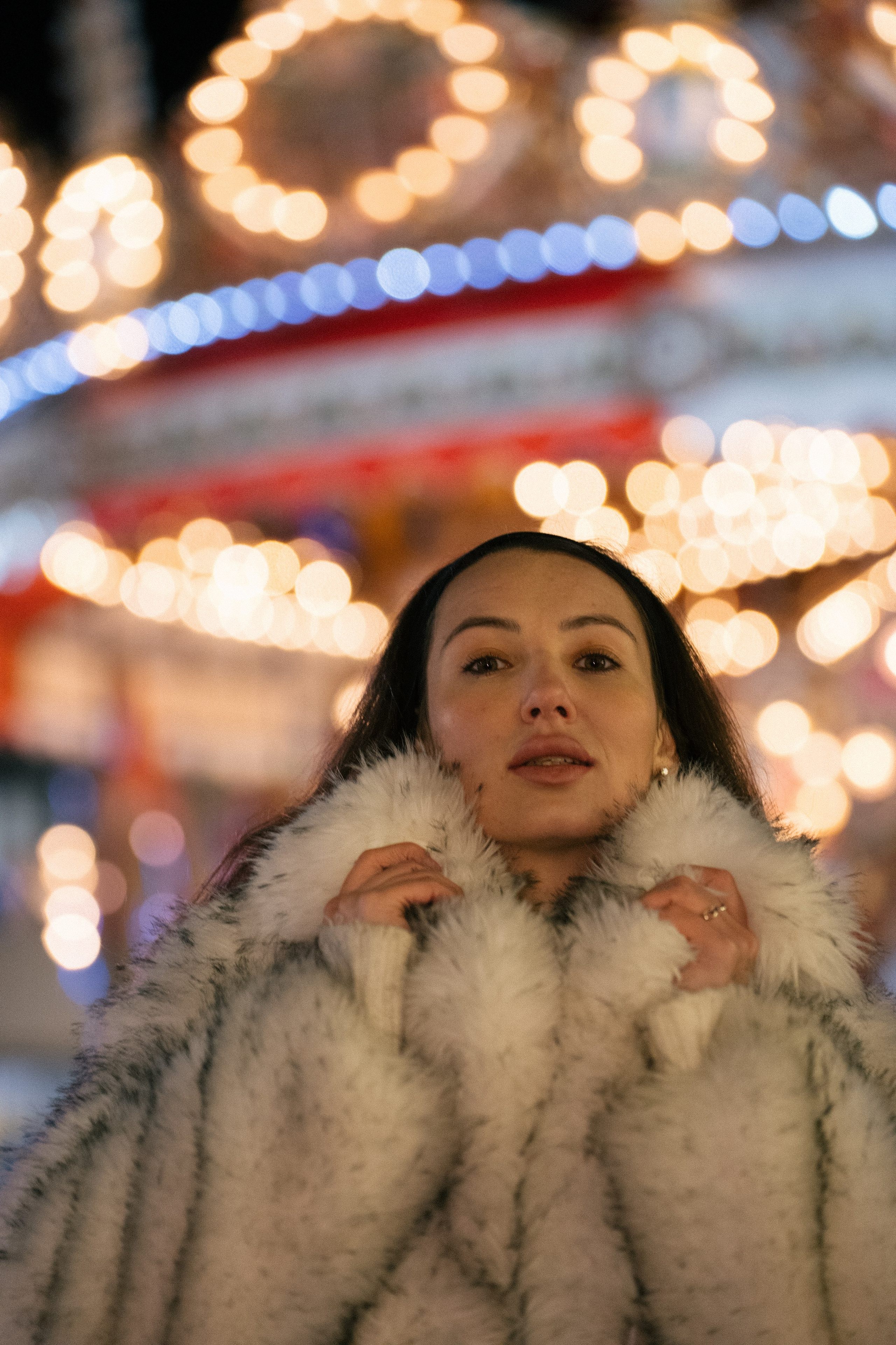 ПРОГУЛКА НА МАНЕЖНОЙ ПЛОЩАДИ ДЛЯ ДЕВУШКИ ПЕРЕД НОВЫМ ГОДОМ (НОВОГОДНЯЯ ФОТОСЕССИИЯ НА МАНЕЖНОЙ ПЛОЩАДИ). Профессиональный фотограф, Санкт-Петербург — Виктория Богомолова