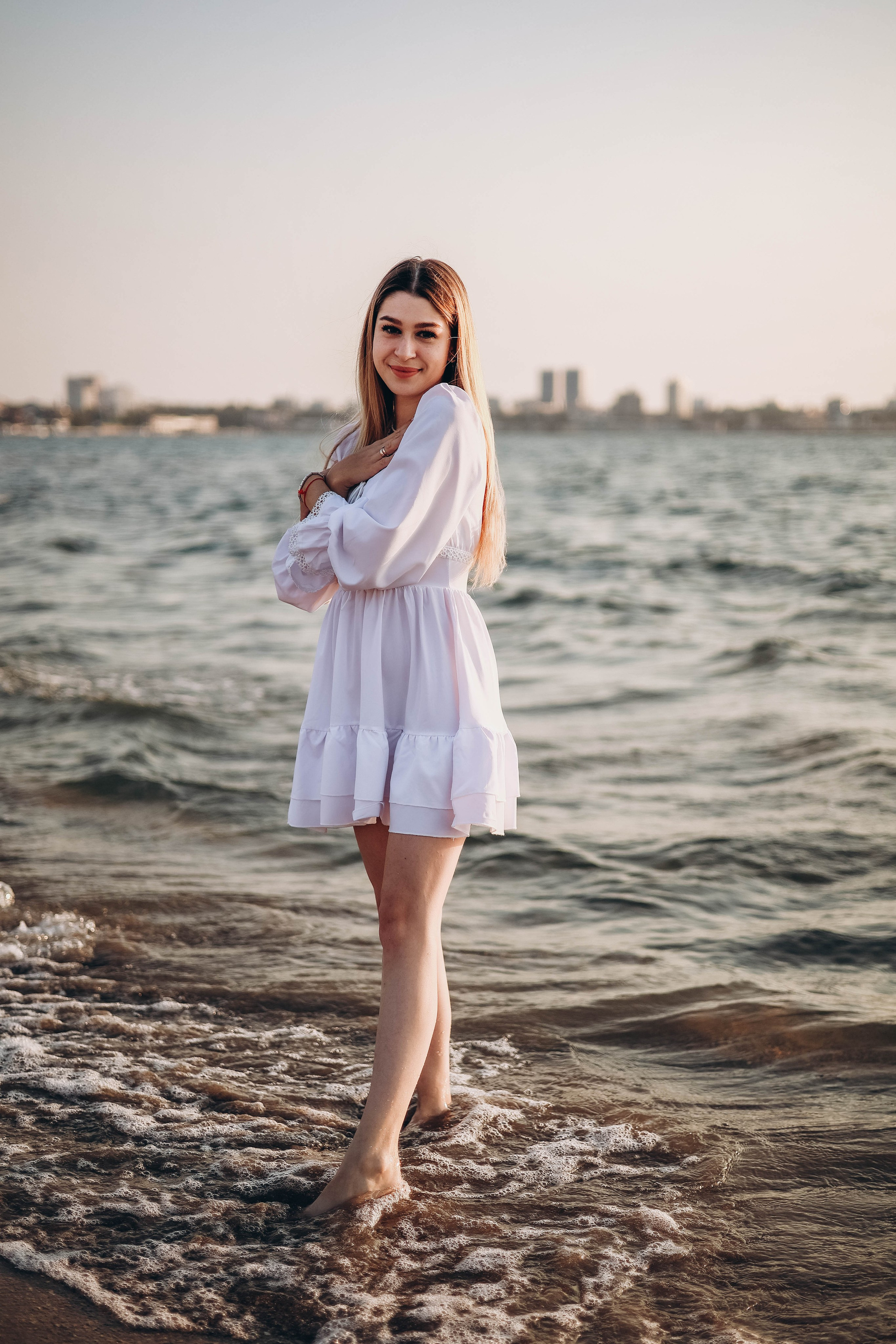 Пляж с видом на город. Фотограф в Витязево и Анапе Маргарита
