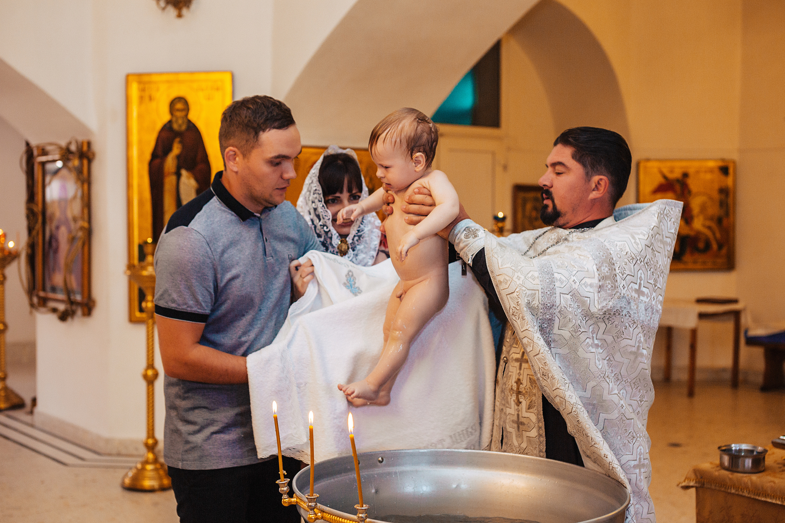 Таинство Крещения в Храме Рождества Христова. Свадебный и семейный фотограф/видеограф в Краснодаре Наталья Осинская