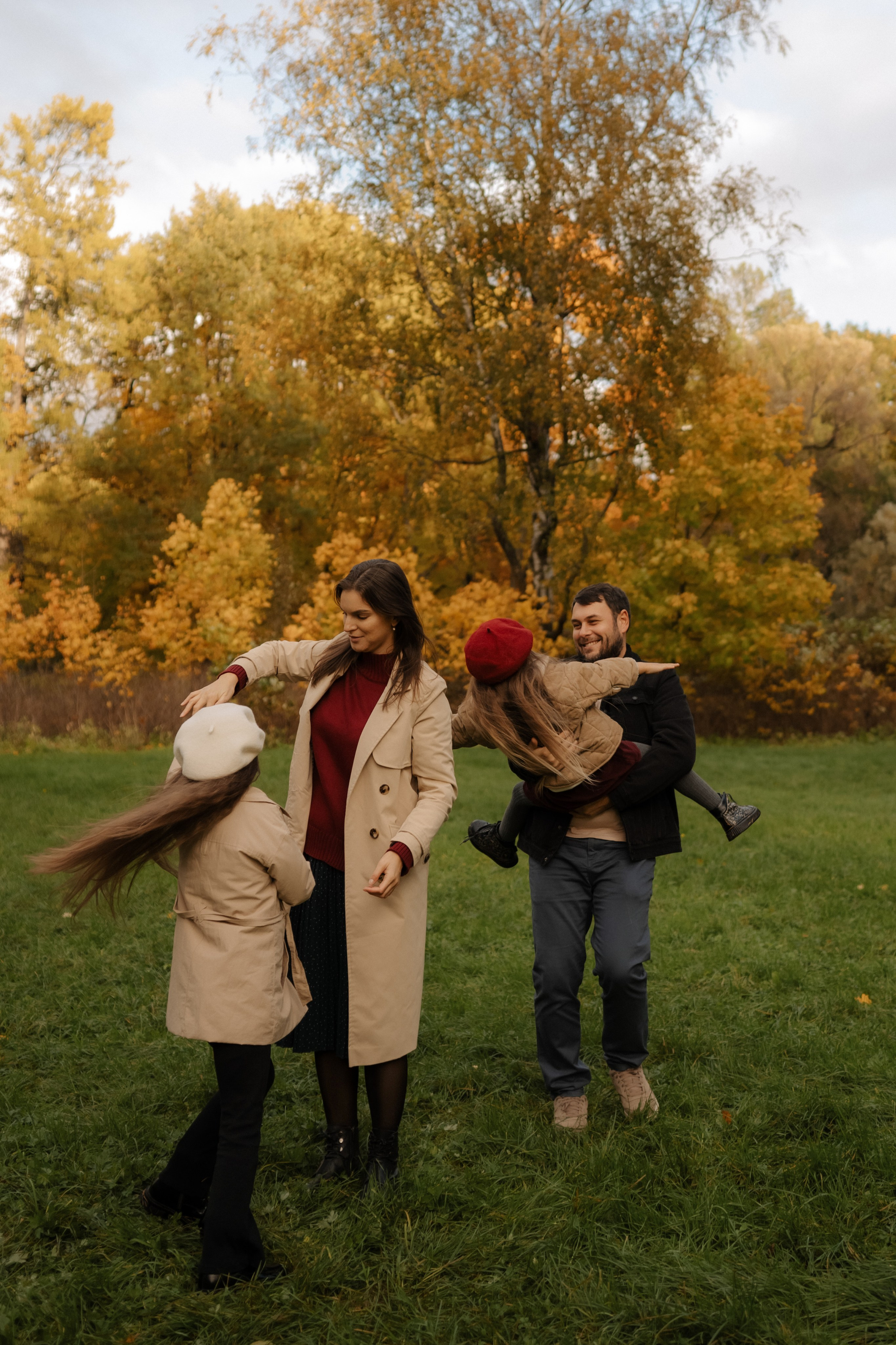 Надя, Женя, Николь и Даша. Дьяконова Валерия семейный и детский фотограф в Санкт-Петербурге
