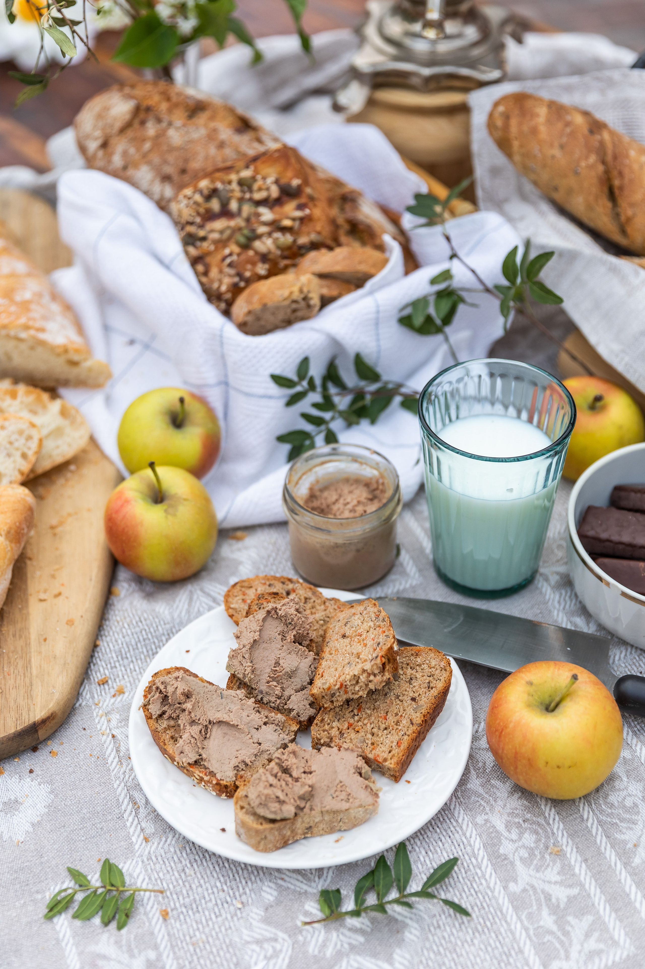 Съемка для проекта: Театрализованный ужин «Один летний день» в отеле Wawelberg. NesterovaMaria.ru
