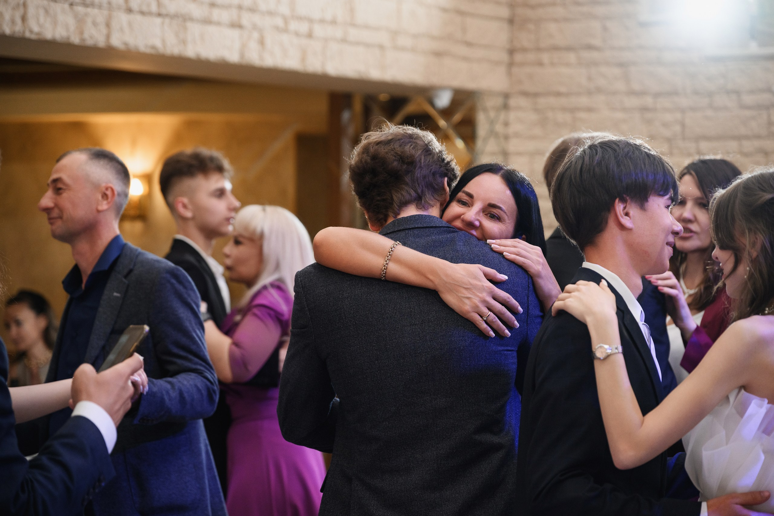 Фотосъемка выпускного в Петропавловске-Камчатском, Выпускная фотосессия в Петропавловске-Камчатском, Яркие эмоции и памятные моменты выпускного вечера в Петропавловске-Камчатском, Профессиональная съемка выпускного в Петропавловске-Камчатском, Стоимость фотосъемки выпускного в Петропавловске-Камчатском.  