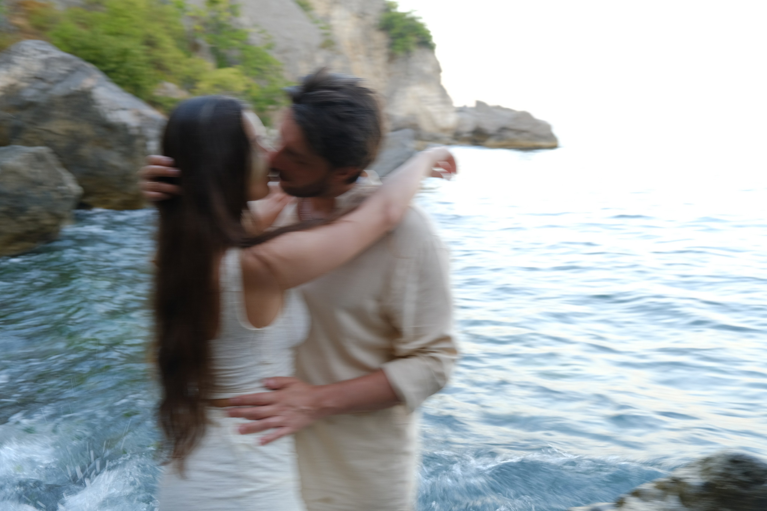 Вайб. Профессиональная фотосъемка в Крыму. Натуральные эмоции и живые кадры. Забронируйте дату прямо сейчас!