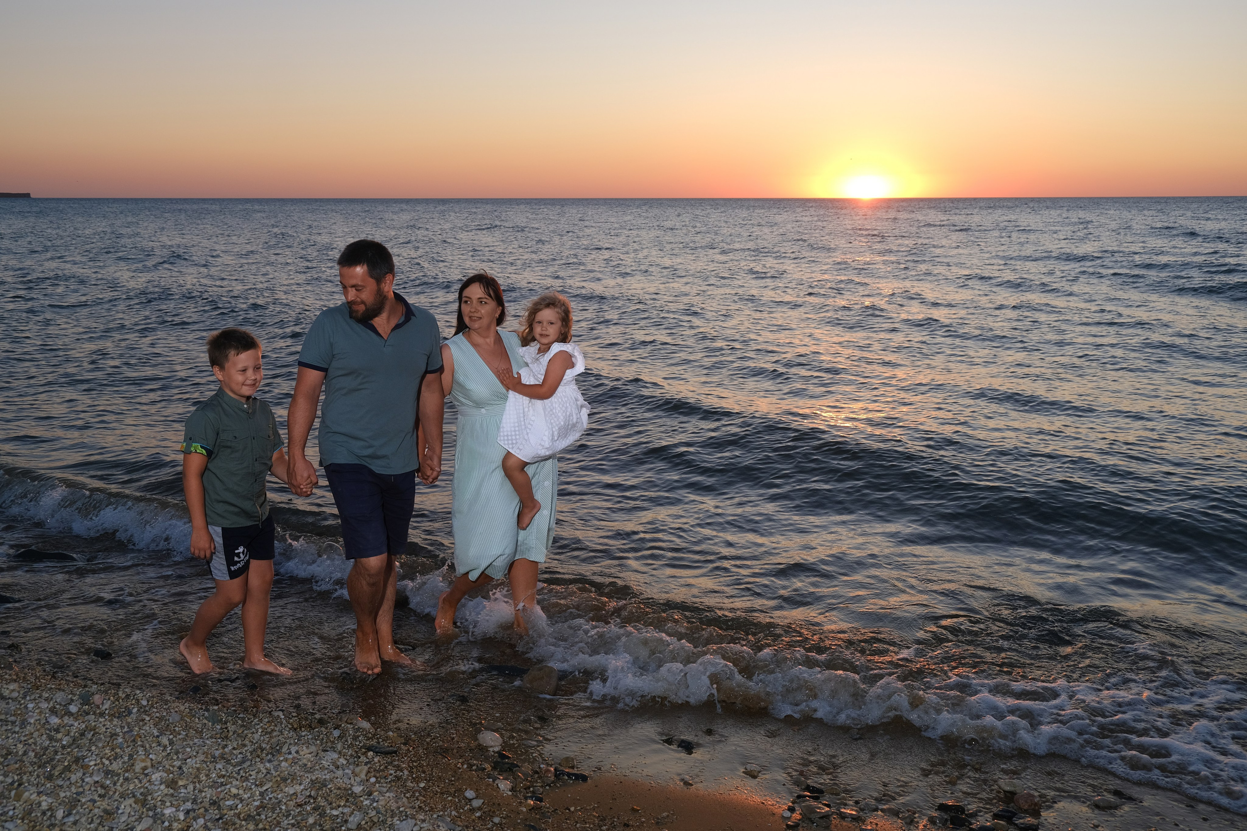 Разные фото семейные. Профессиональная фотосъемка в Крыму. Натуральные эмоции и живые кадры. Забронируйте дату прямо сейчас!