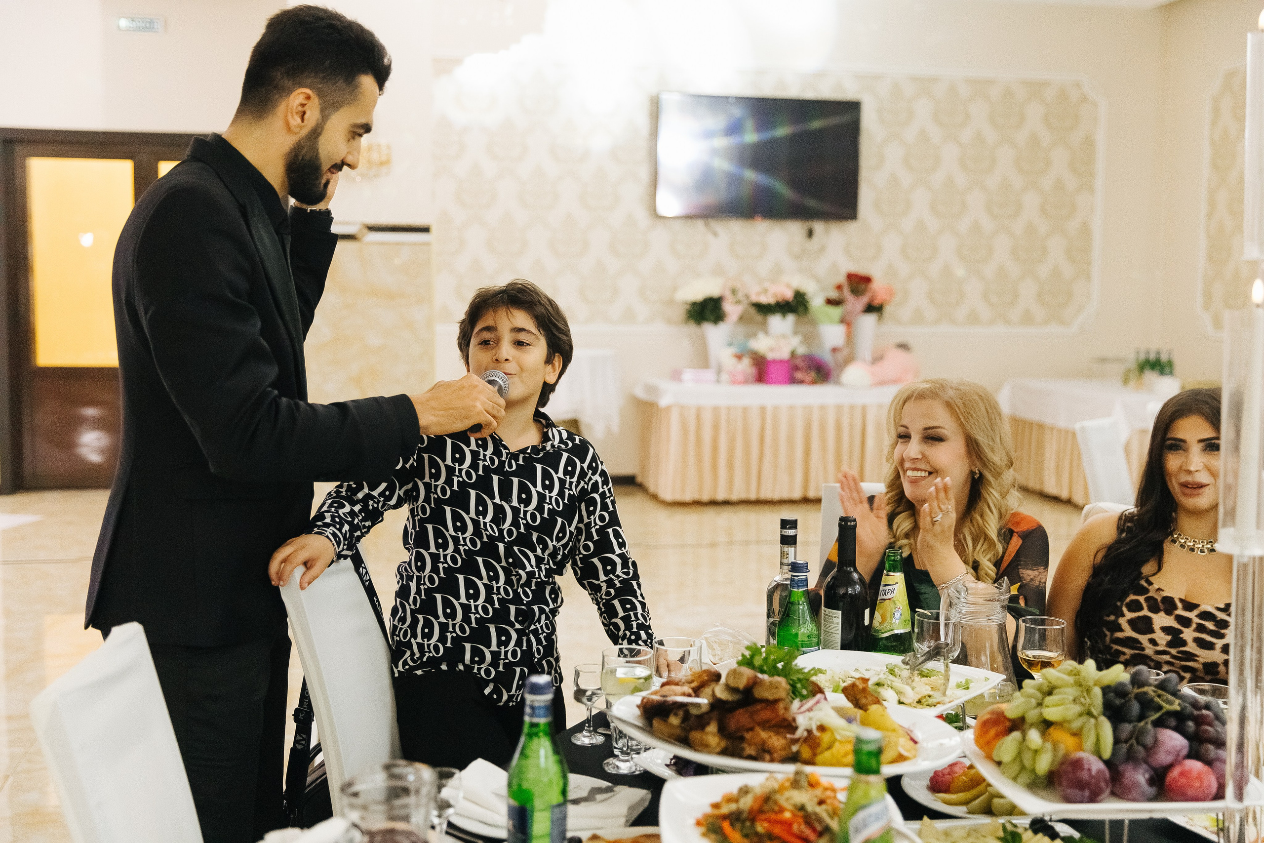 Ани и Назели. 35&5 День рождения, «Янтарь». Фотограф в Красноярске Надежда Воскресенская