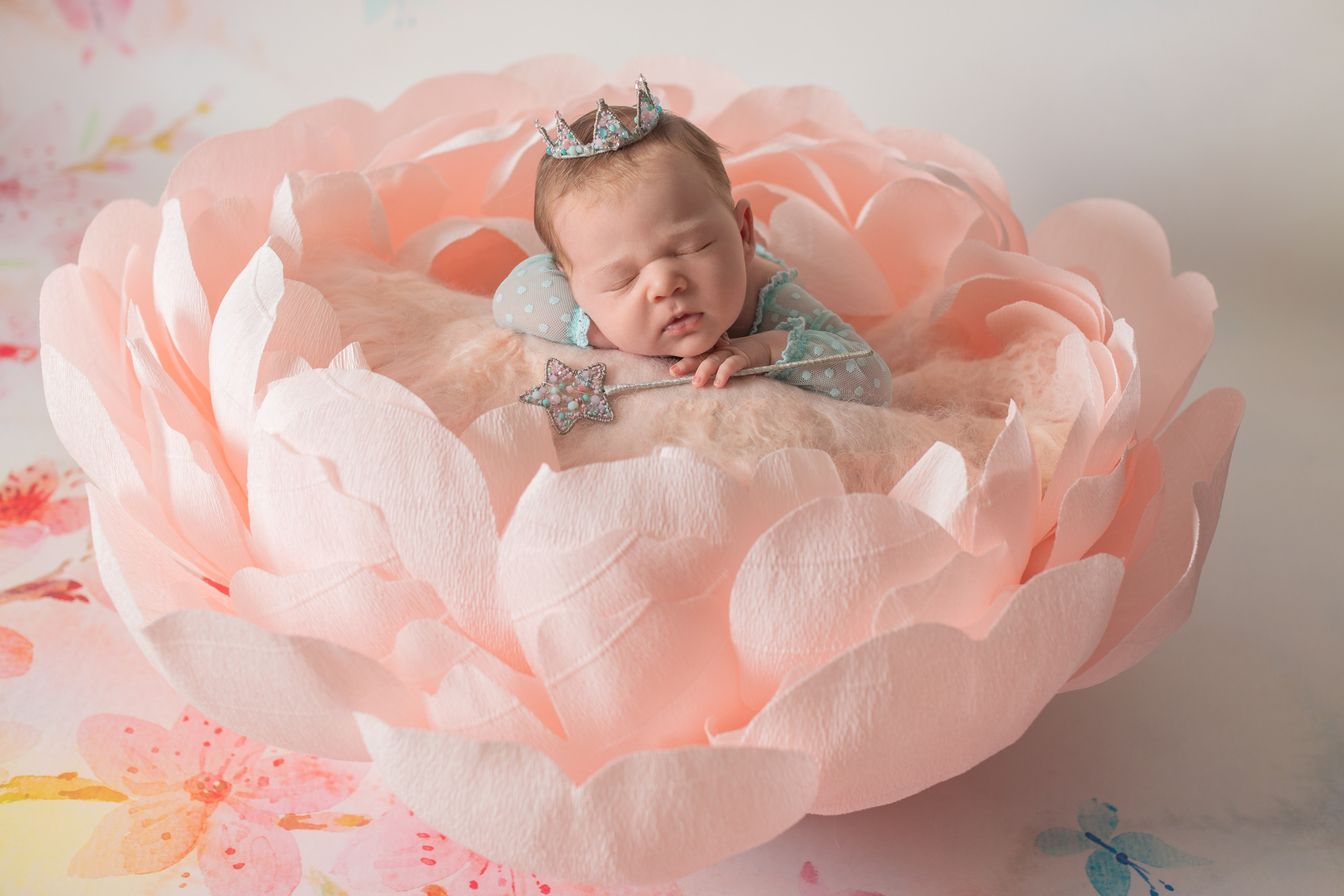 PH @bestmoments_newborn. Retoucher Aleksmokh