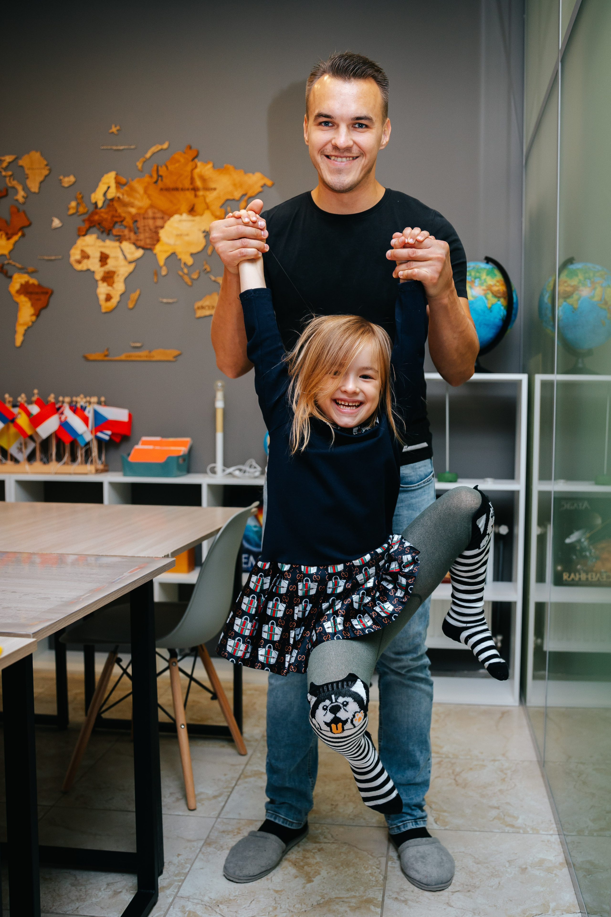 Первый звонок в школе «Монтессори Азбука». Семейный lifestyle фотограф в Санкт-Петербурге Людмила Пахомова