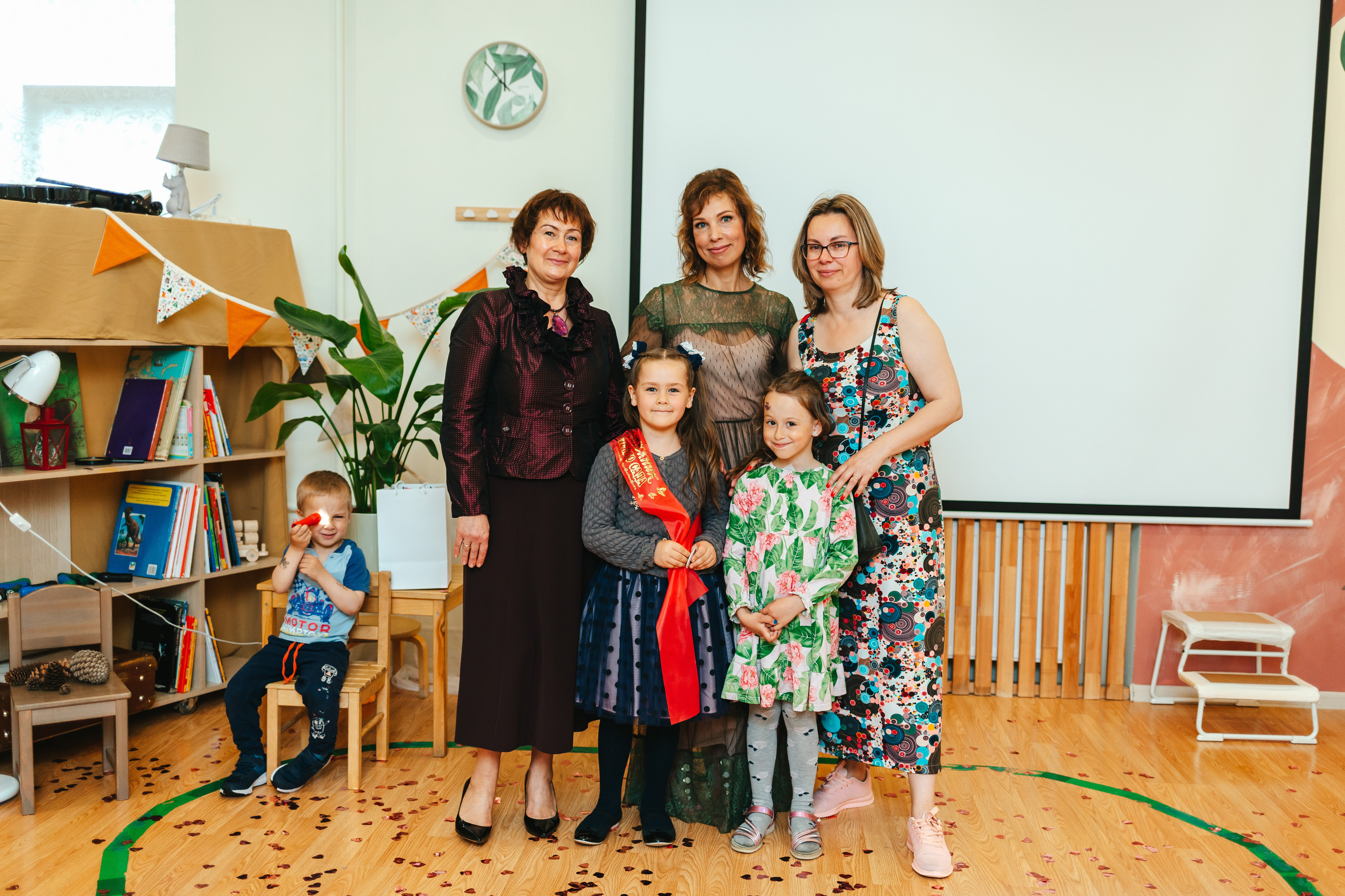 Выпускной в садике «Монтессори Азбука». Семейный lifestyle фотограф в Санкт-Петербурге Людмила Пахомова