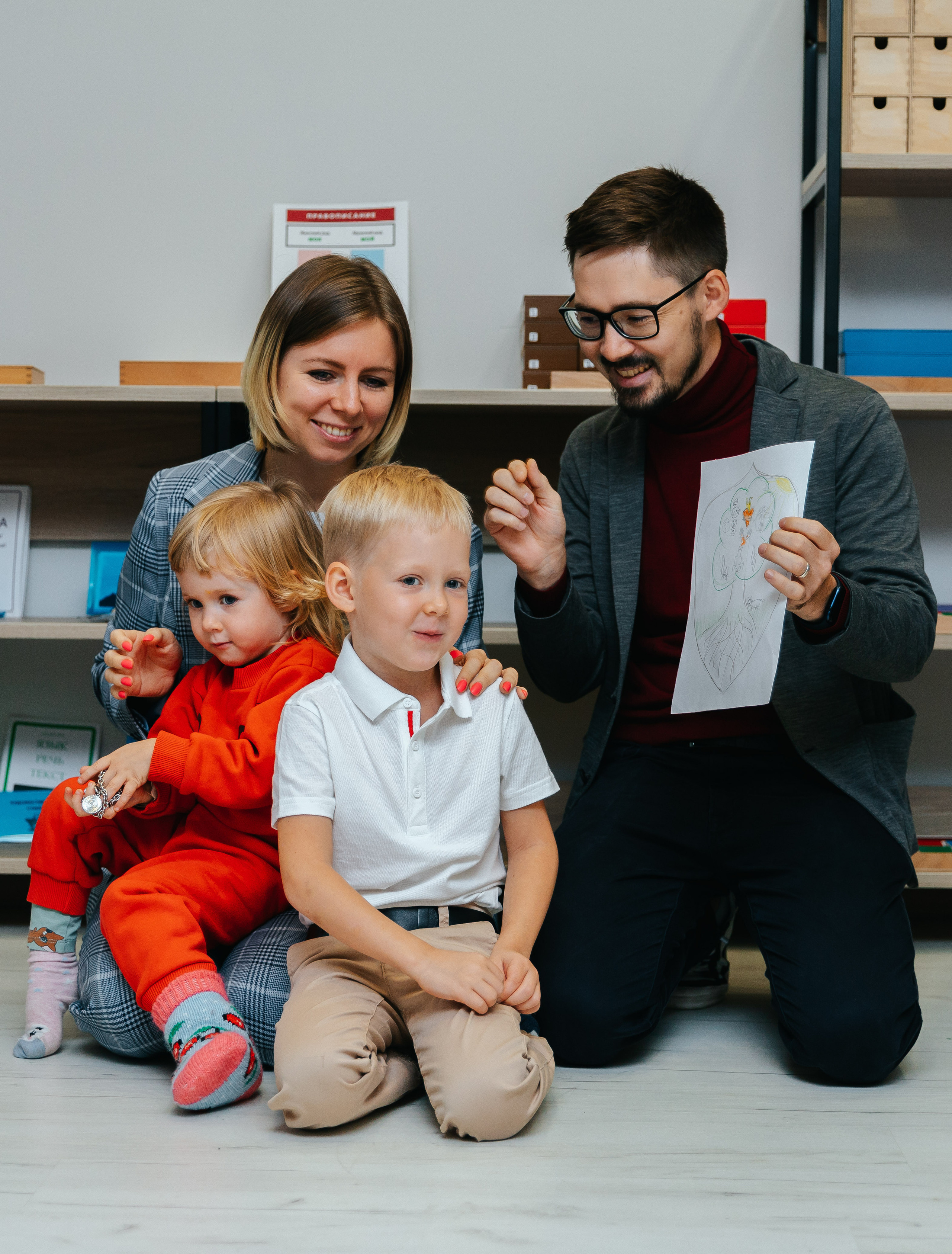 Первый звонок в школе «Монтессори Азбука». Семейный lifestyle фотограф в Санкт-Петербурге Людмила Пахомова