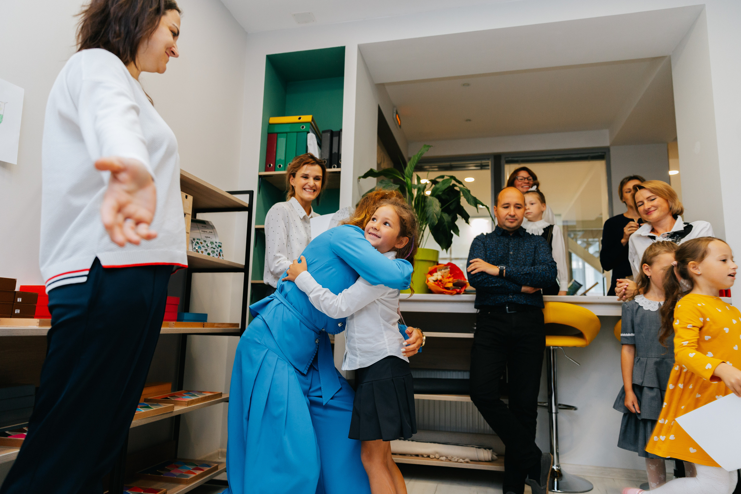 Первый звонок в школе «Монтессори Азбука». Семейный lifestyle фотограф в Санкт-Петербурге Людмила Пахомова