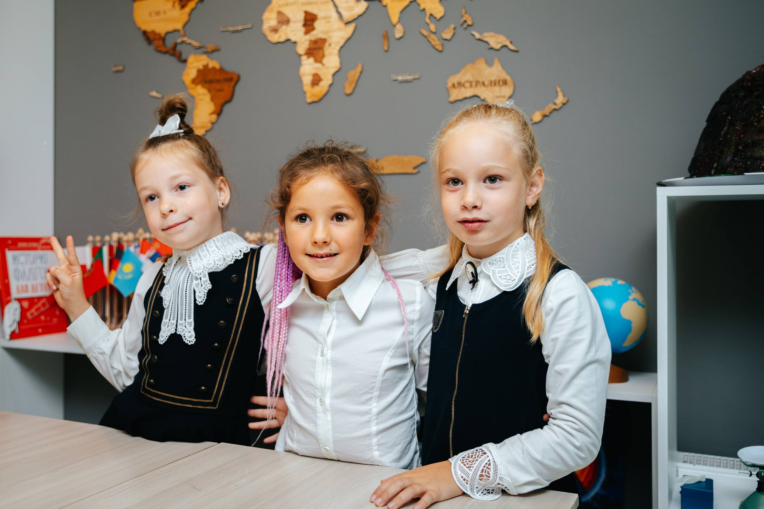 Первый звонок в школе «Монтессори Азбука». Семейный lifestyle фотограф в Санкт-Петербурге Людмила Пахомова