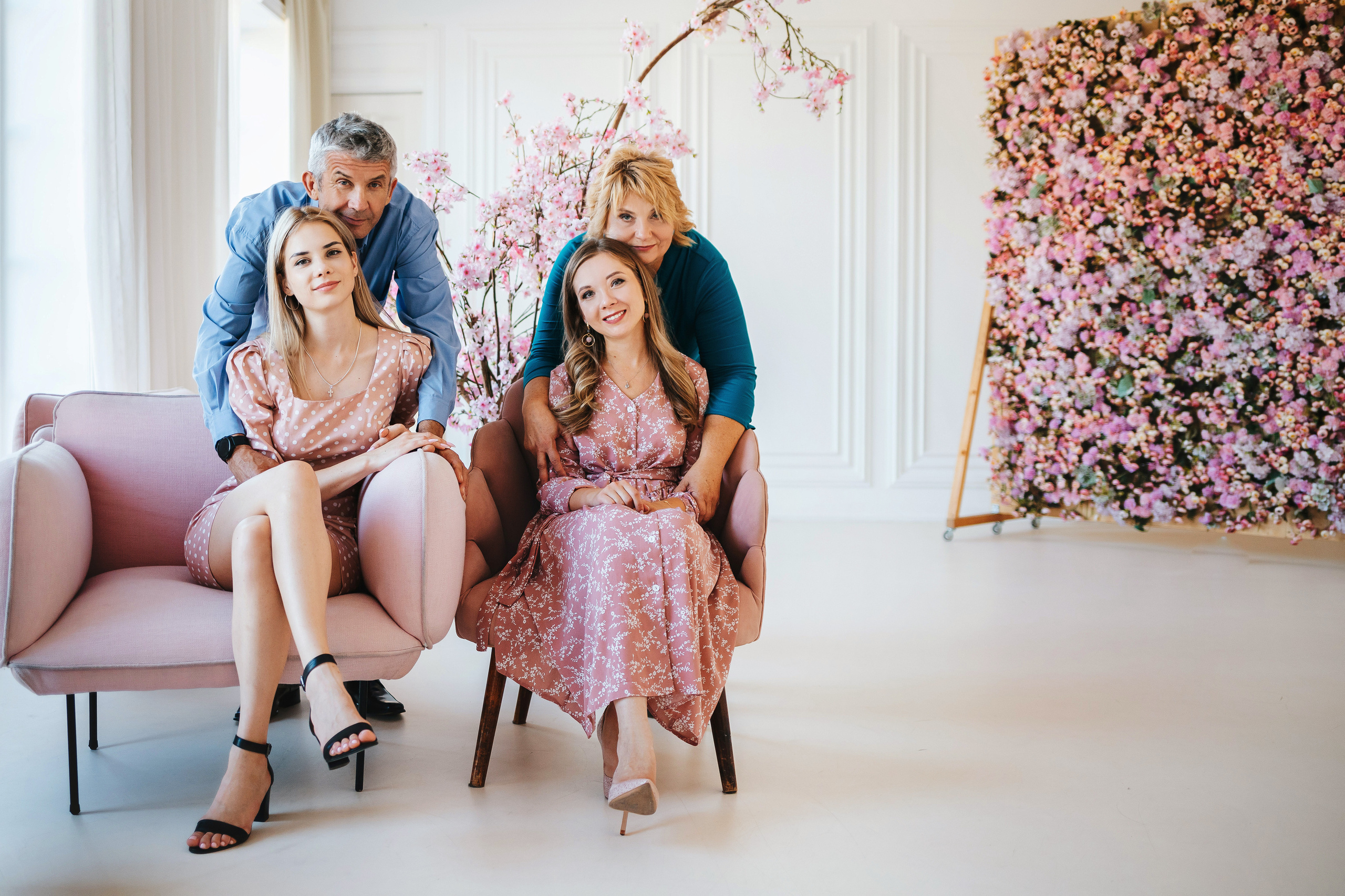 Взрослые родители и взрослые дочери. Семейный lifestyle фотограф в Санкт-Петербурге Людмила Пахомова