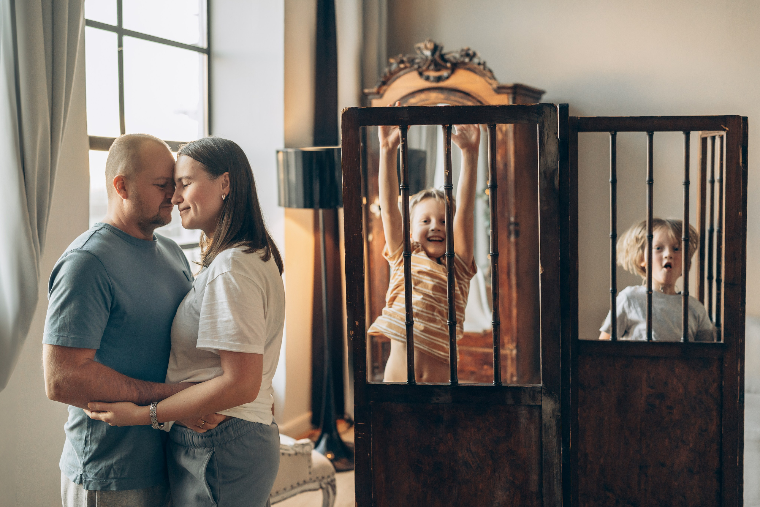 Семейная фотосессия в студии. Детский, семейный и ньюборн фотограф в Москве Юлия Шуарт