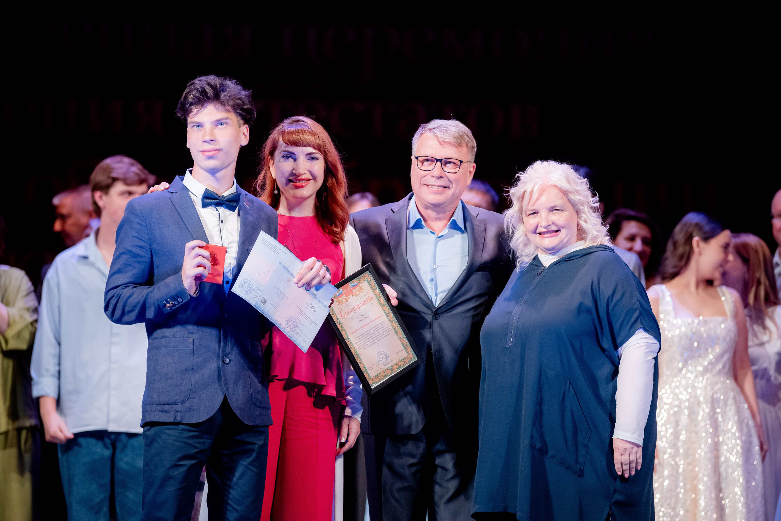 5 Лицей. Вручение и Банкет. Музкомедия и Сити Холл. Фотограф в Волгограде и Волжском Александр Горбань