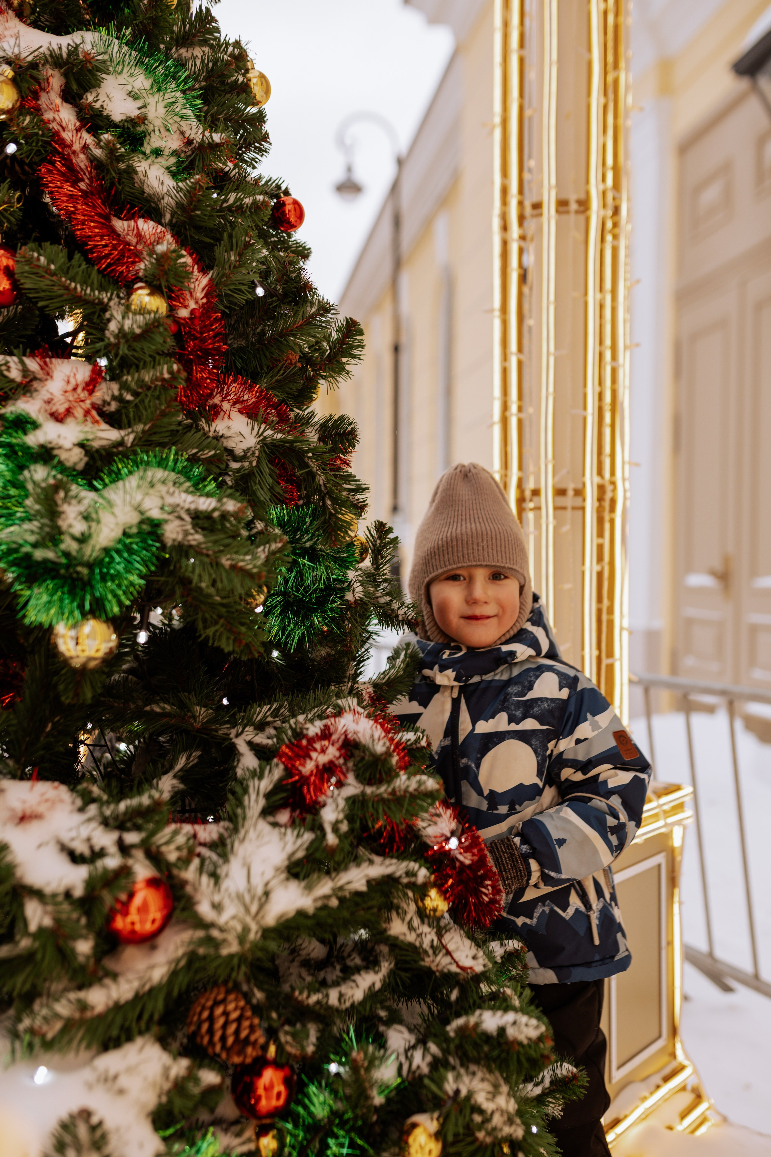 Семейная, Манежная площадь