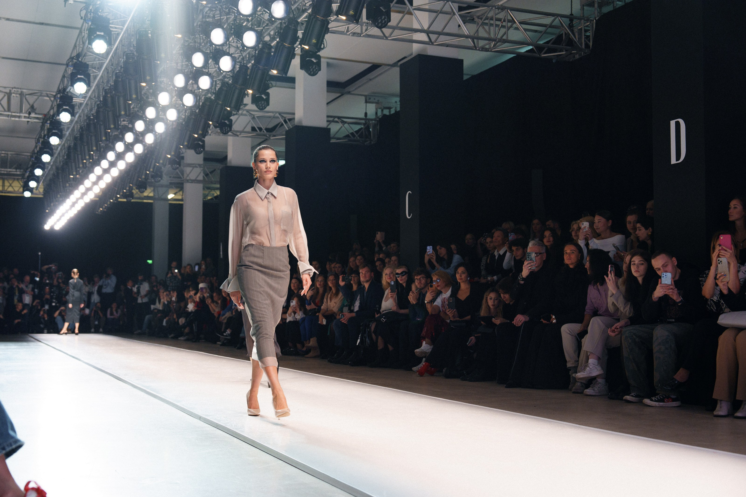 Moscow Fashion Week 2024 осень. Фотограф Николай Прокофьев модельные тесты в Москве