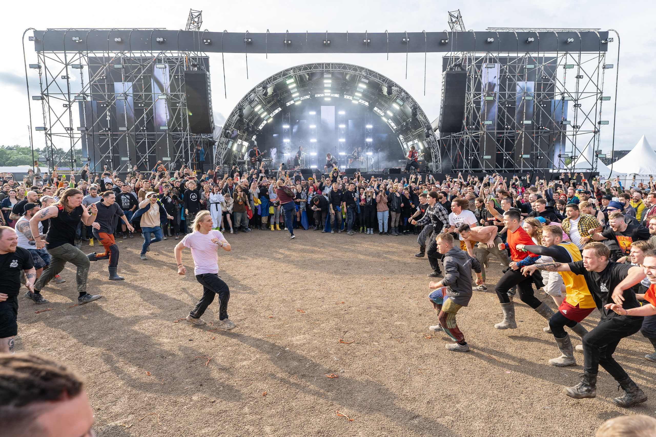 Фотографии музыкального фестиваля Дикая Мята 2025. Фотограф Николай Прокофьев модельные тесты в Москве