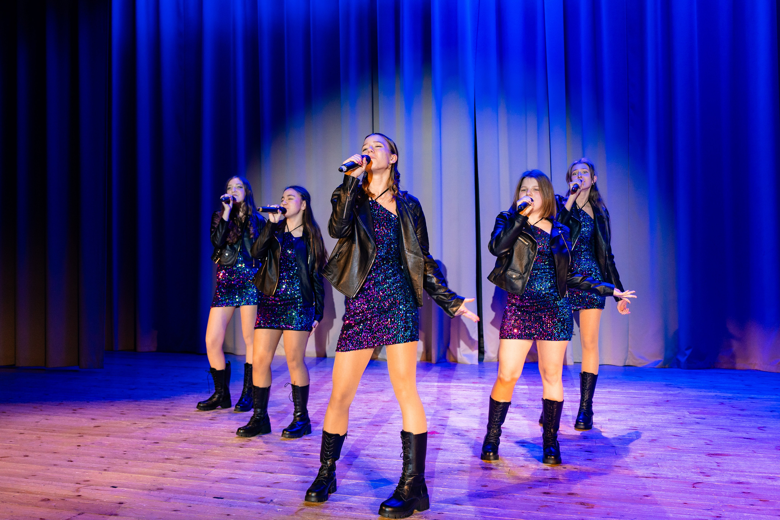 Концерт ДК Буривестник. Фотограф Никита Комаров