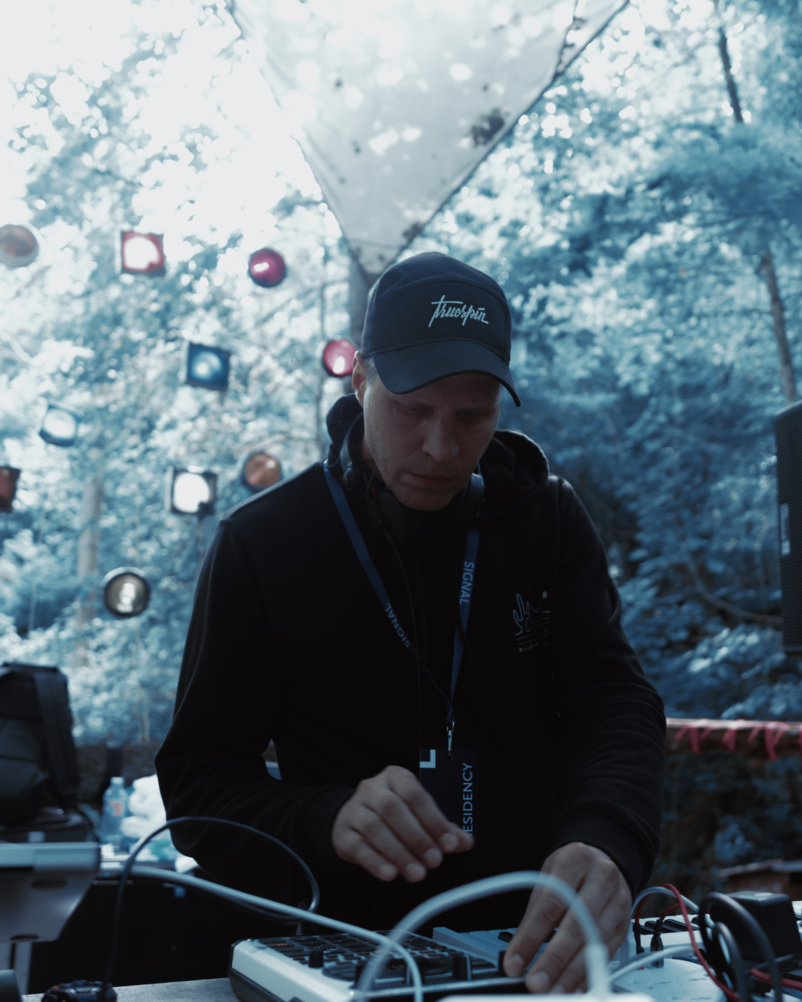 Signal 2024. @tomrus: Рустам Шагиморданов — фотограф