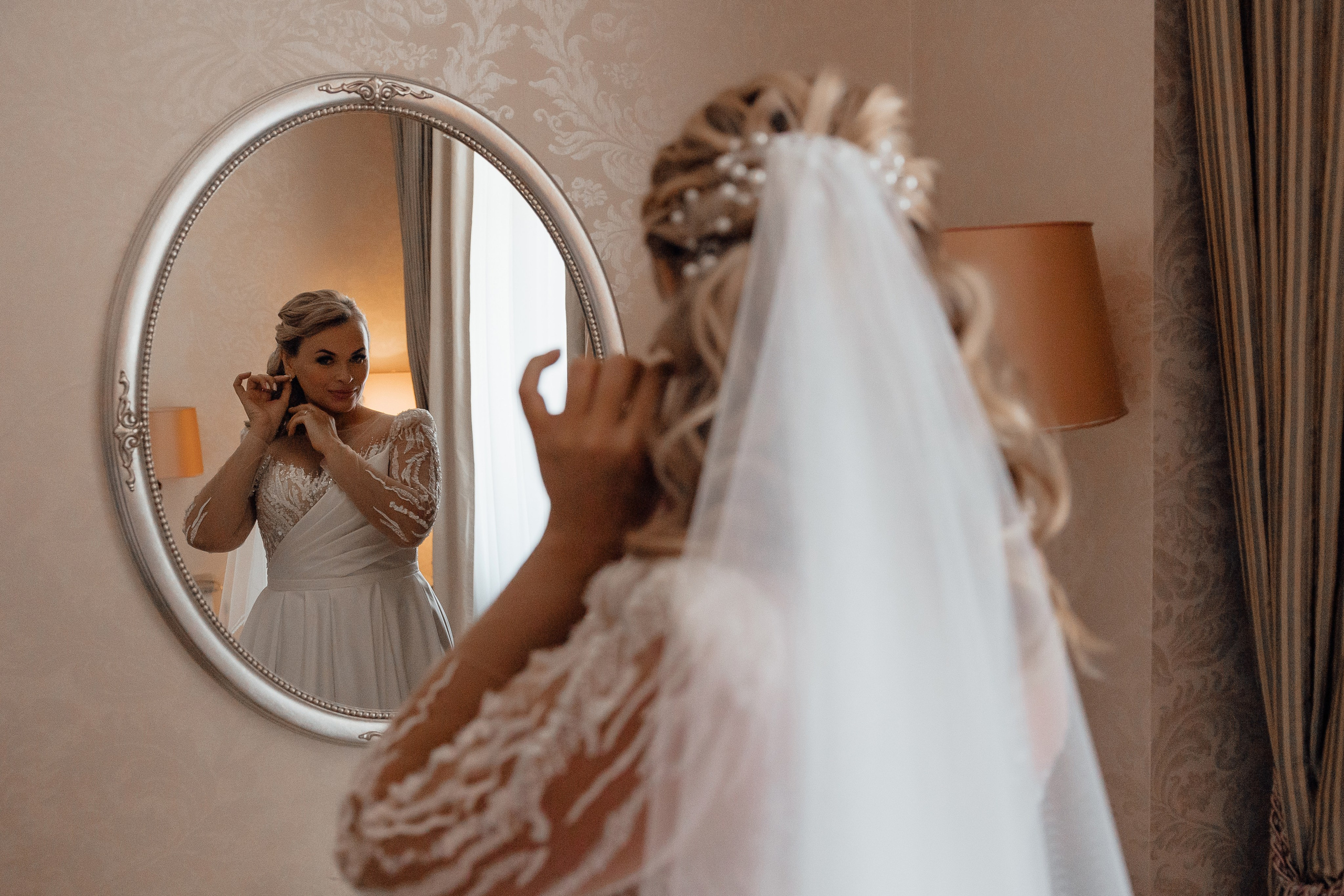 Свадебная фотосессия в Radisson Collection Hotel Moscow. Свадебный фотограф в Москве Дарья Олендарёва