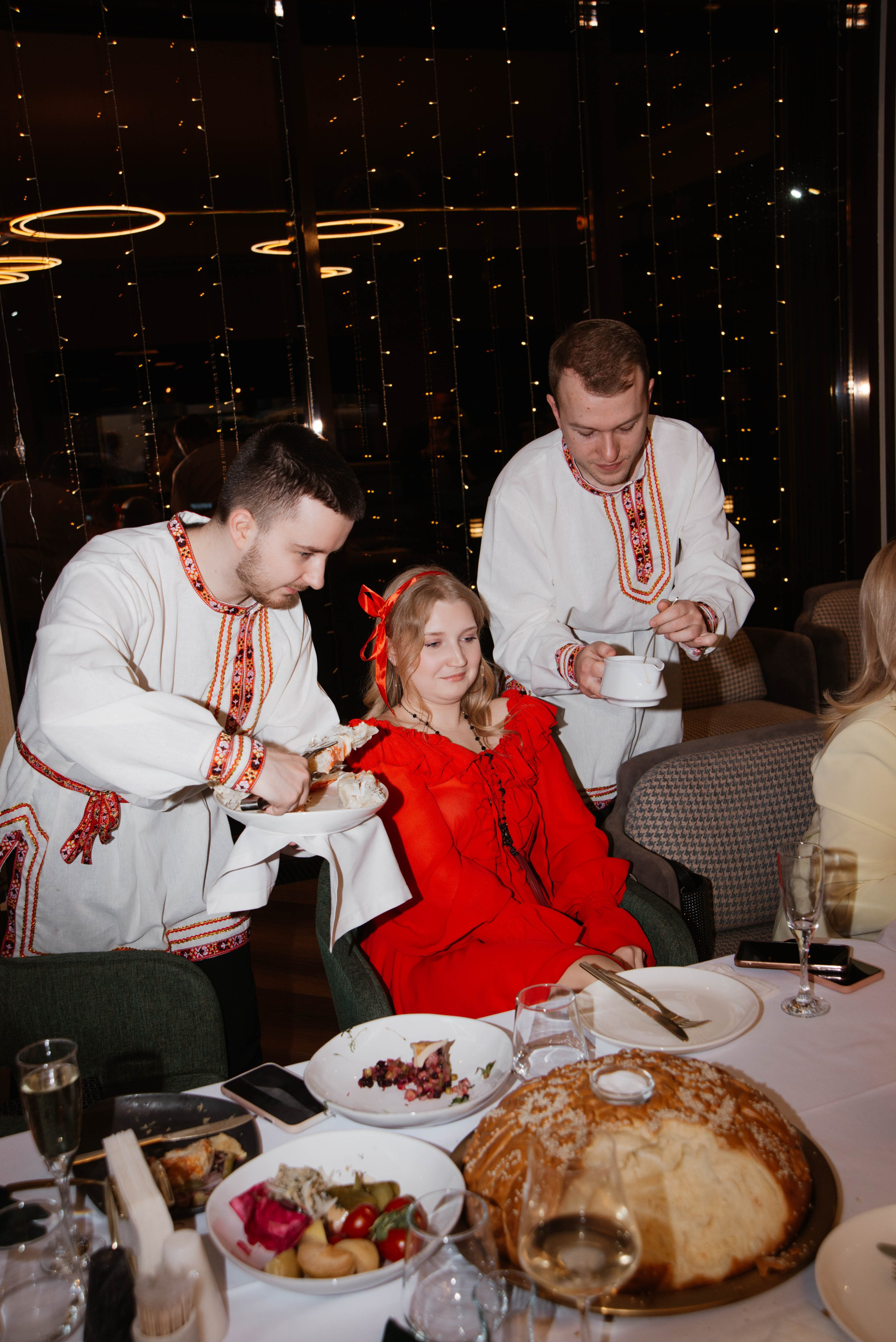 Праздник в стенах клубного пространства «Своя Среда». Ксения Glossa. Портретный и репортажный фотограф в Самаре