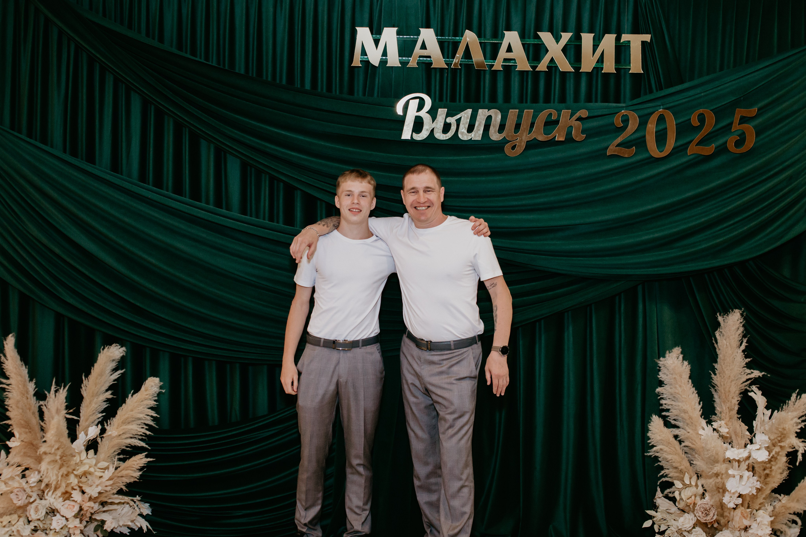 Выпускной 2025 (9класс) 124 школа. Фотограф в Челябинске Ополихина Анна