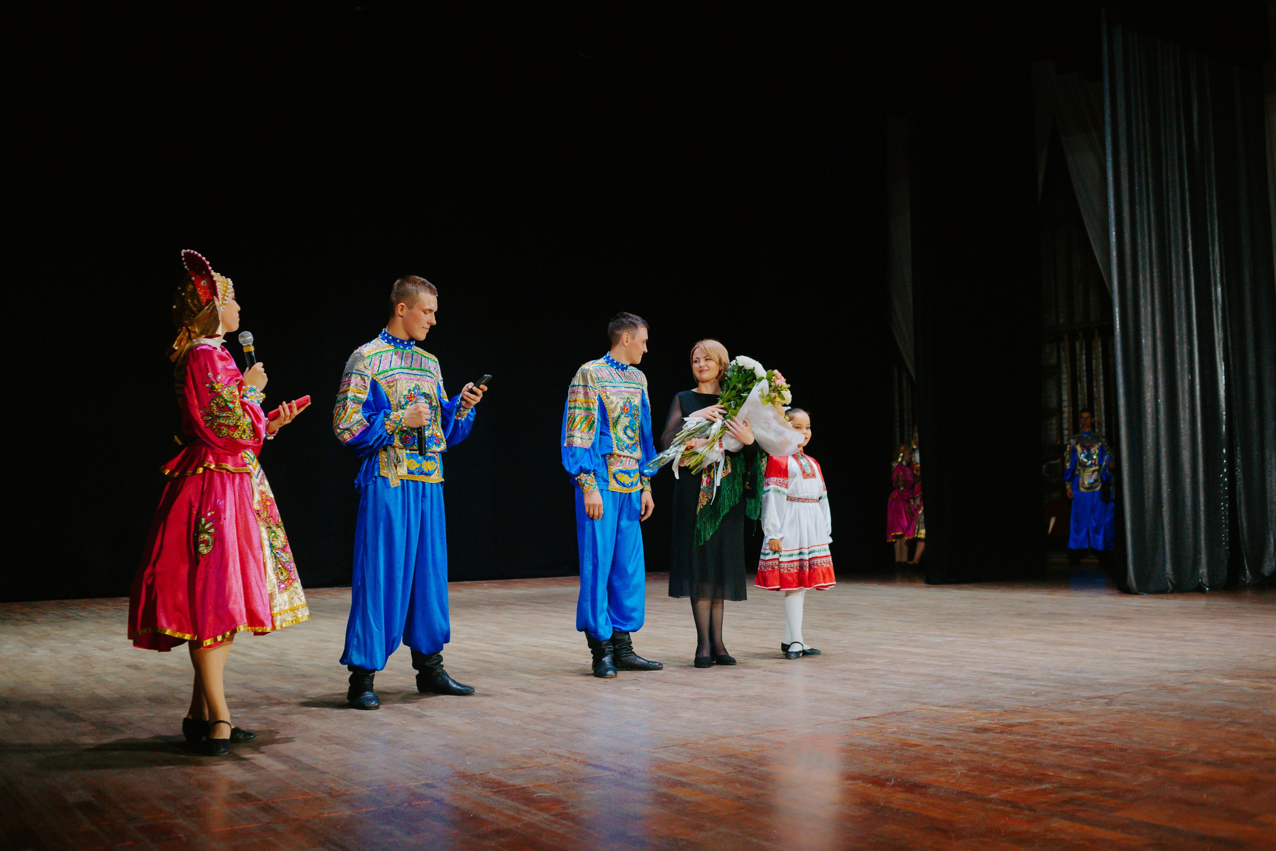«Уральский сувенир». Концерт танцевальной студии. Фотограф в Челябинске Ополихина Анна