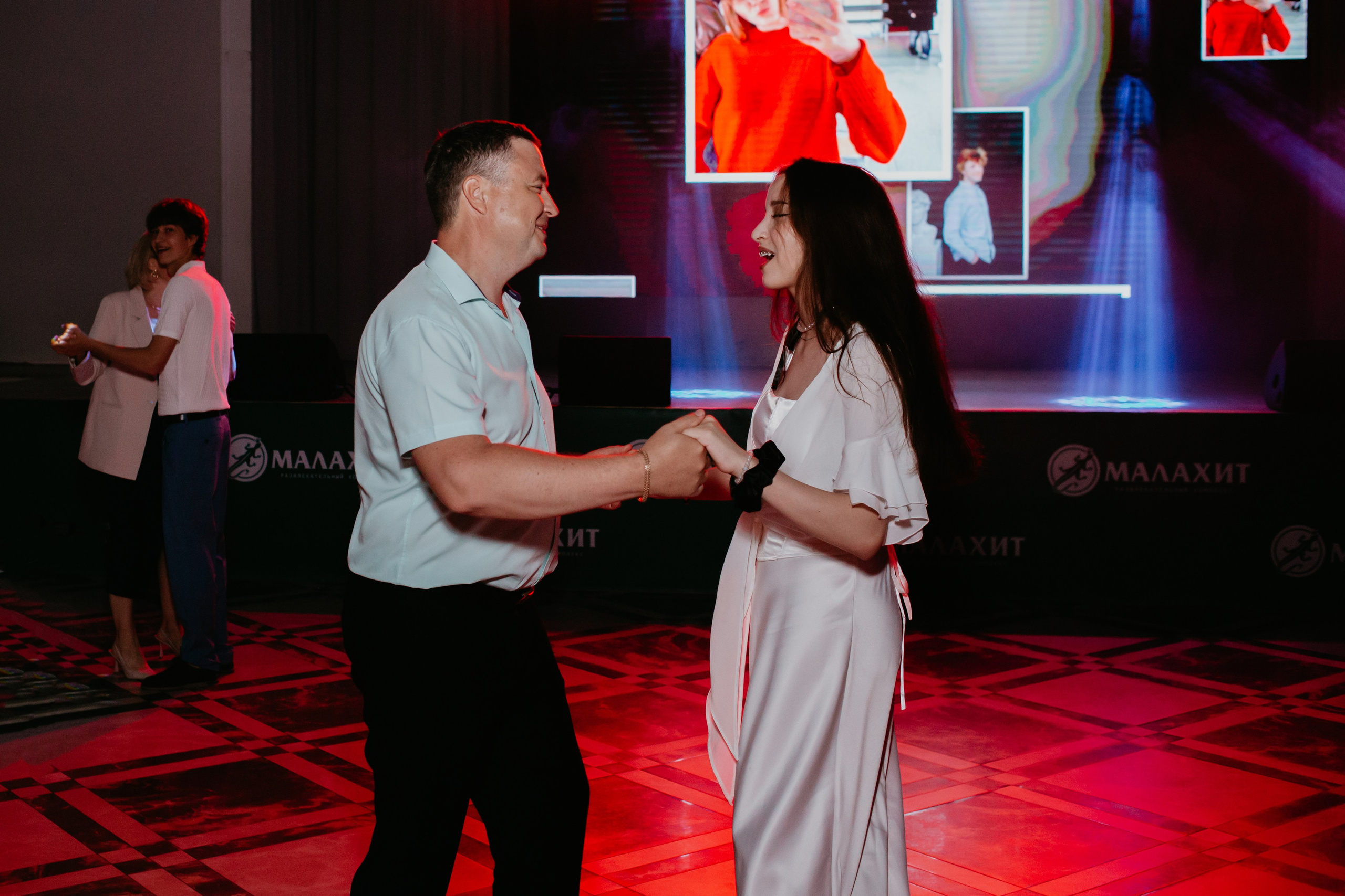 Выпускной 2025 (9класс) 124 школа. Фотограф в Челябинске Ополихина Анна